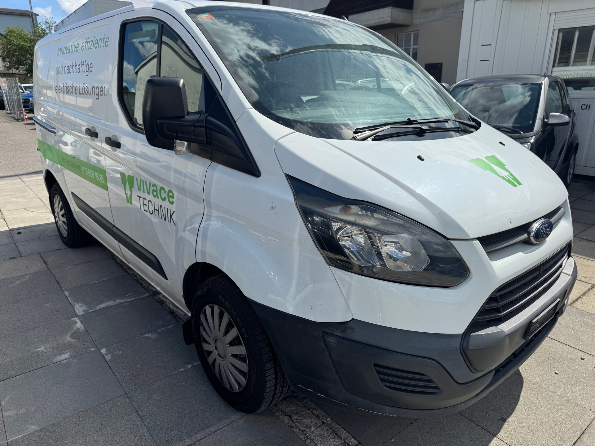 FORD Transit Custom Van 250 L1H1 Startup-image-2