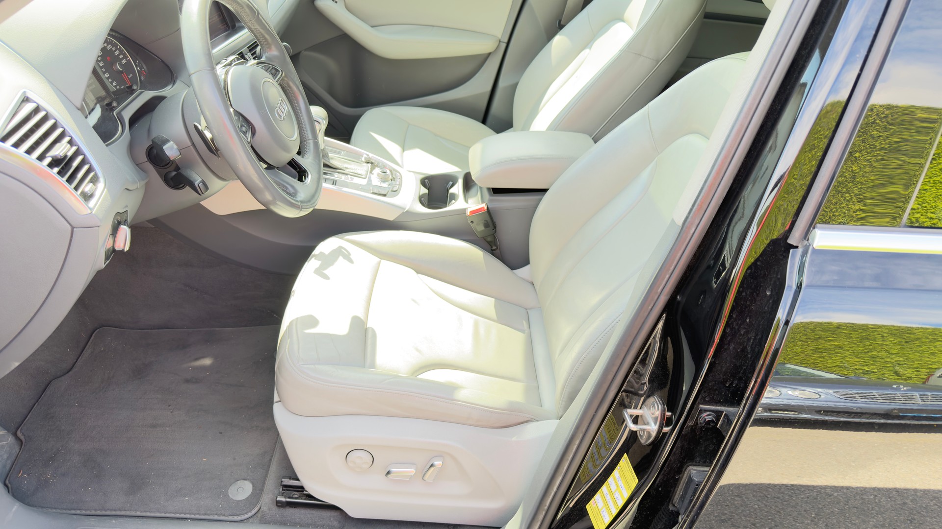 AUDI Q5 2.0 TFSI quattro tiptronic-image-10