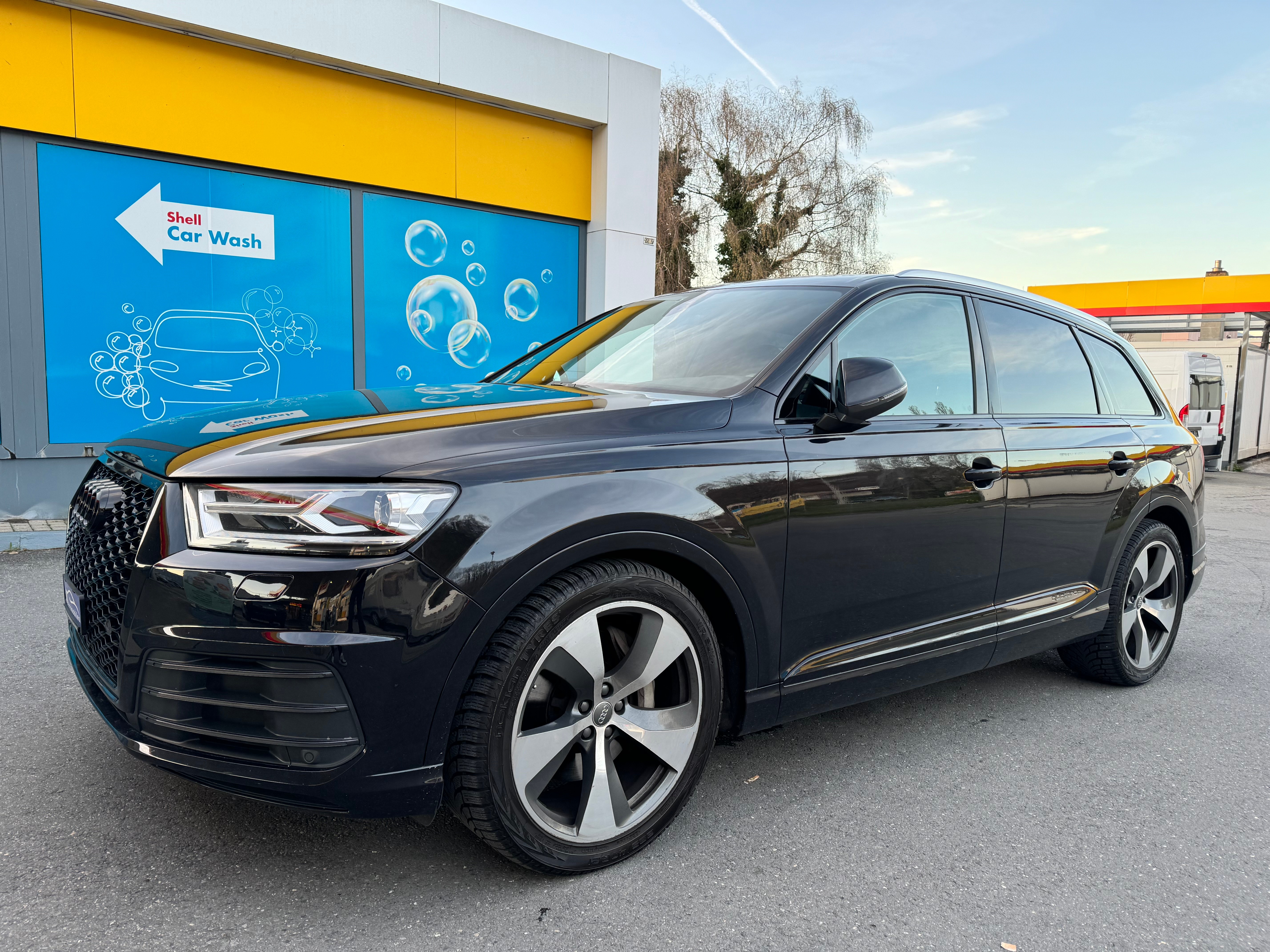 Car photo