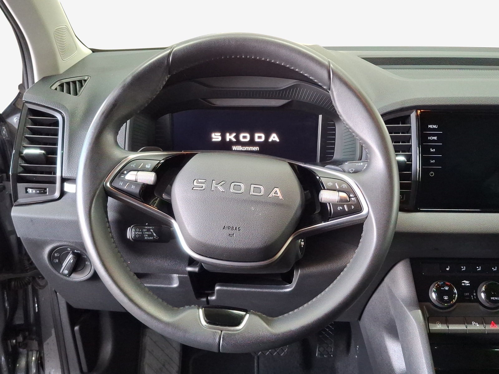 SKODA Karoq 2.0 TDI CR Selection 4x4 DSG-image-9