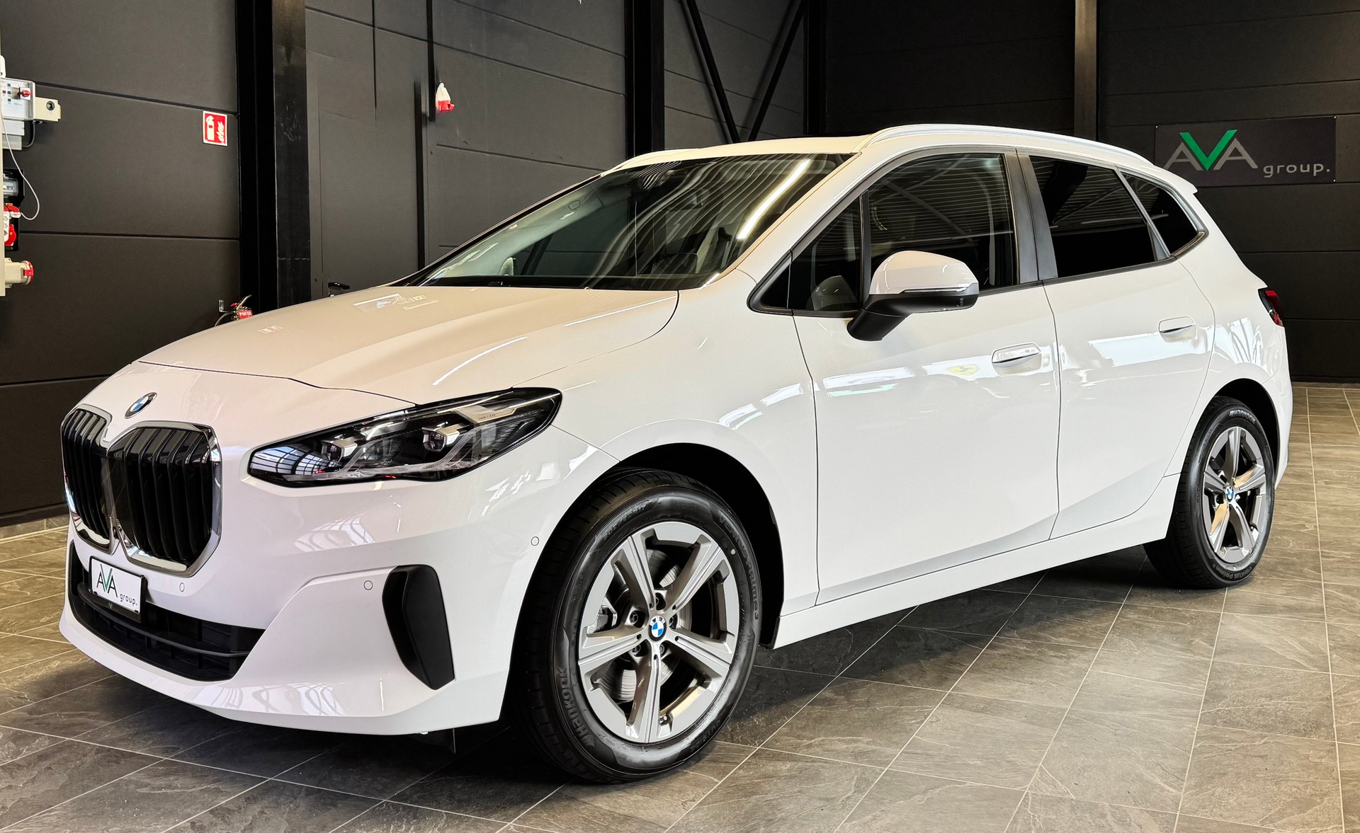 BMW 223d Active Tourer xDrive DKG-image-4