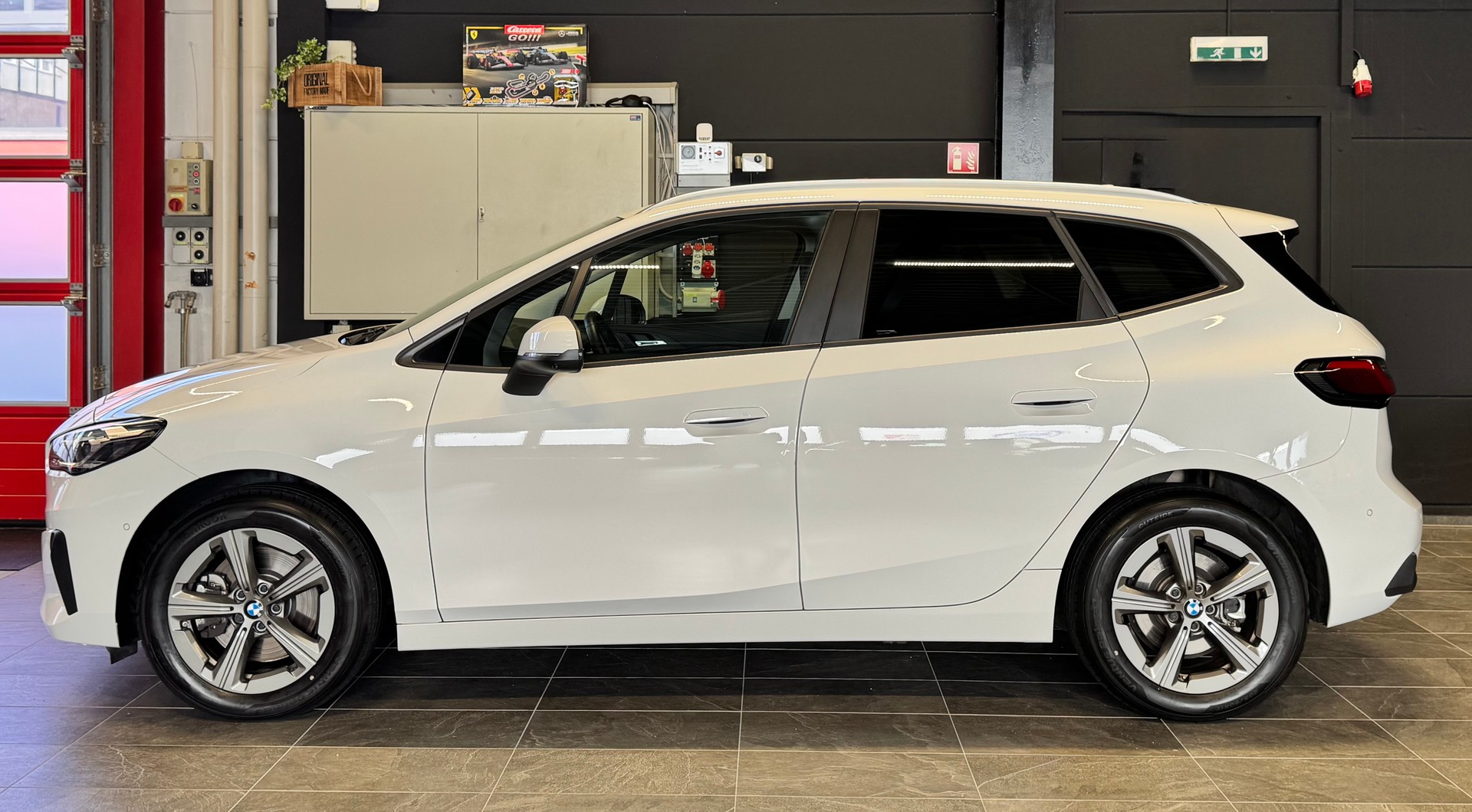 BMW 223d Active Tourer xDrive DKG-image-5