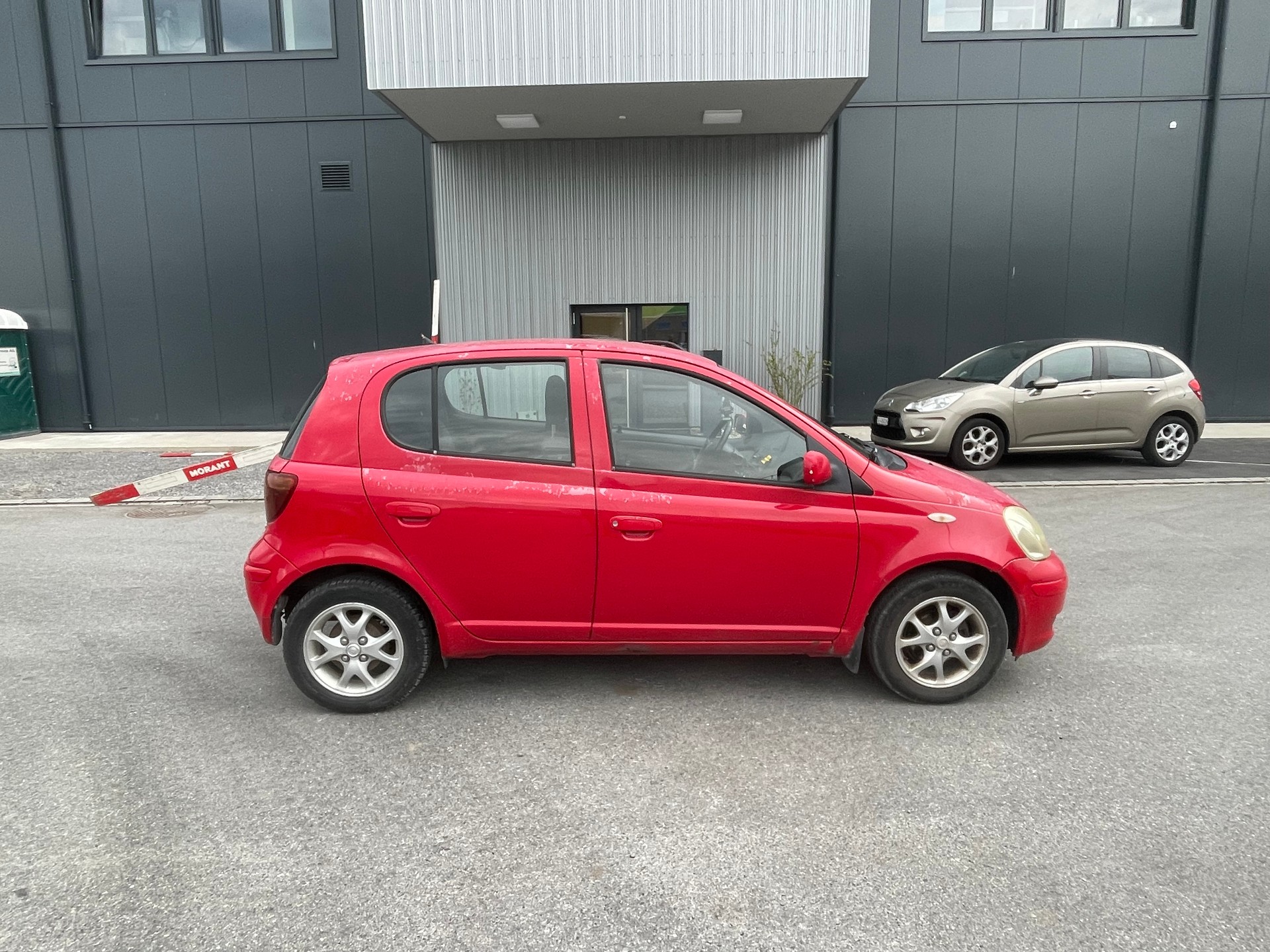 TOYOTA Yaris 1.4 D-4D Linea Luna-image-6