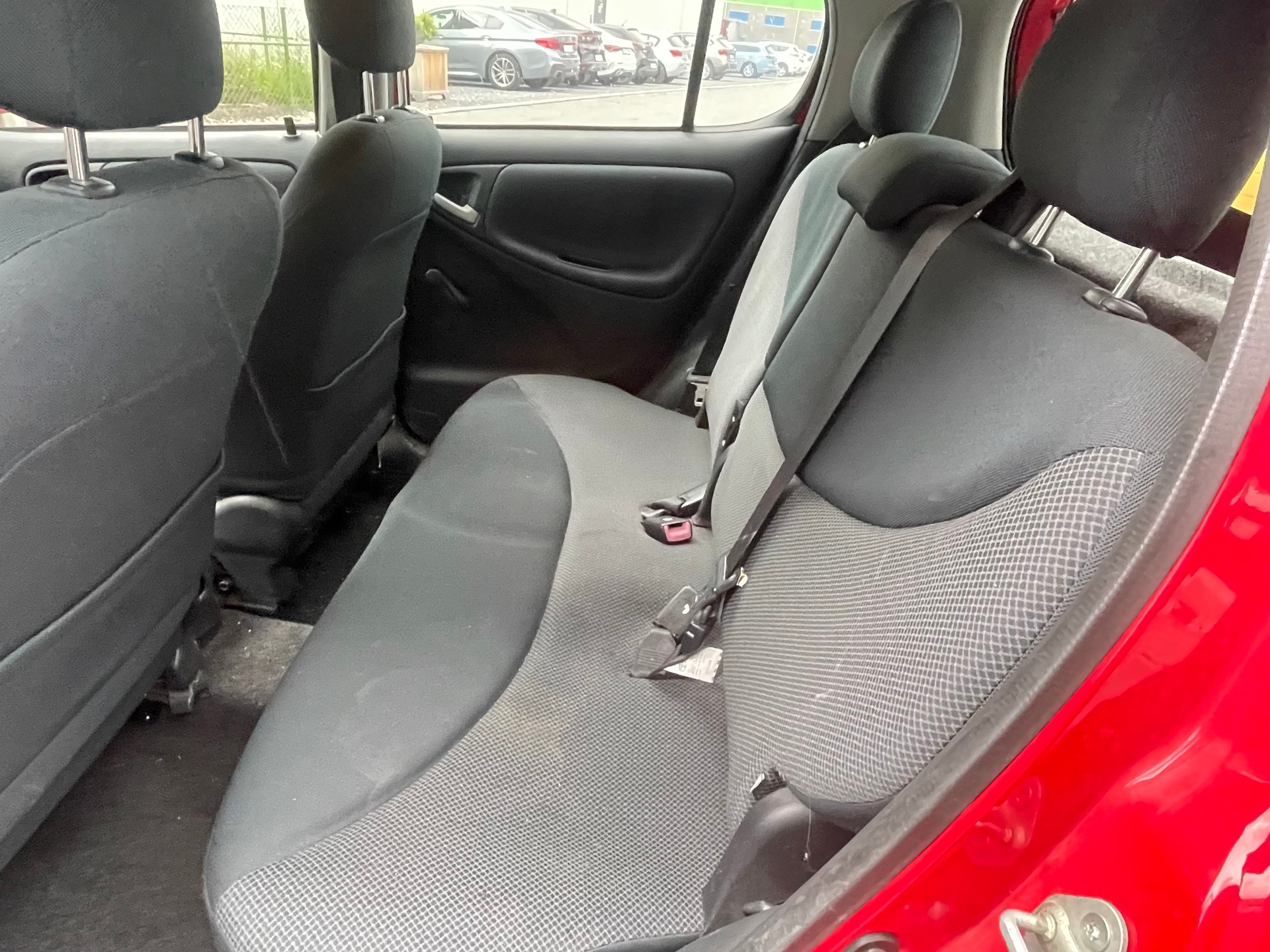 TOYOTA Yaris 1.4 D-4D Linea Luna-image-11