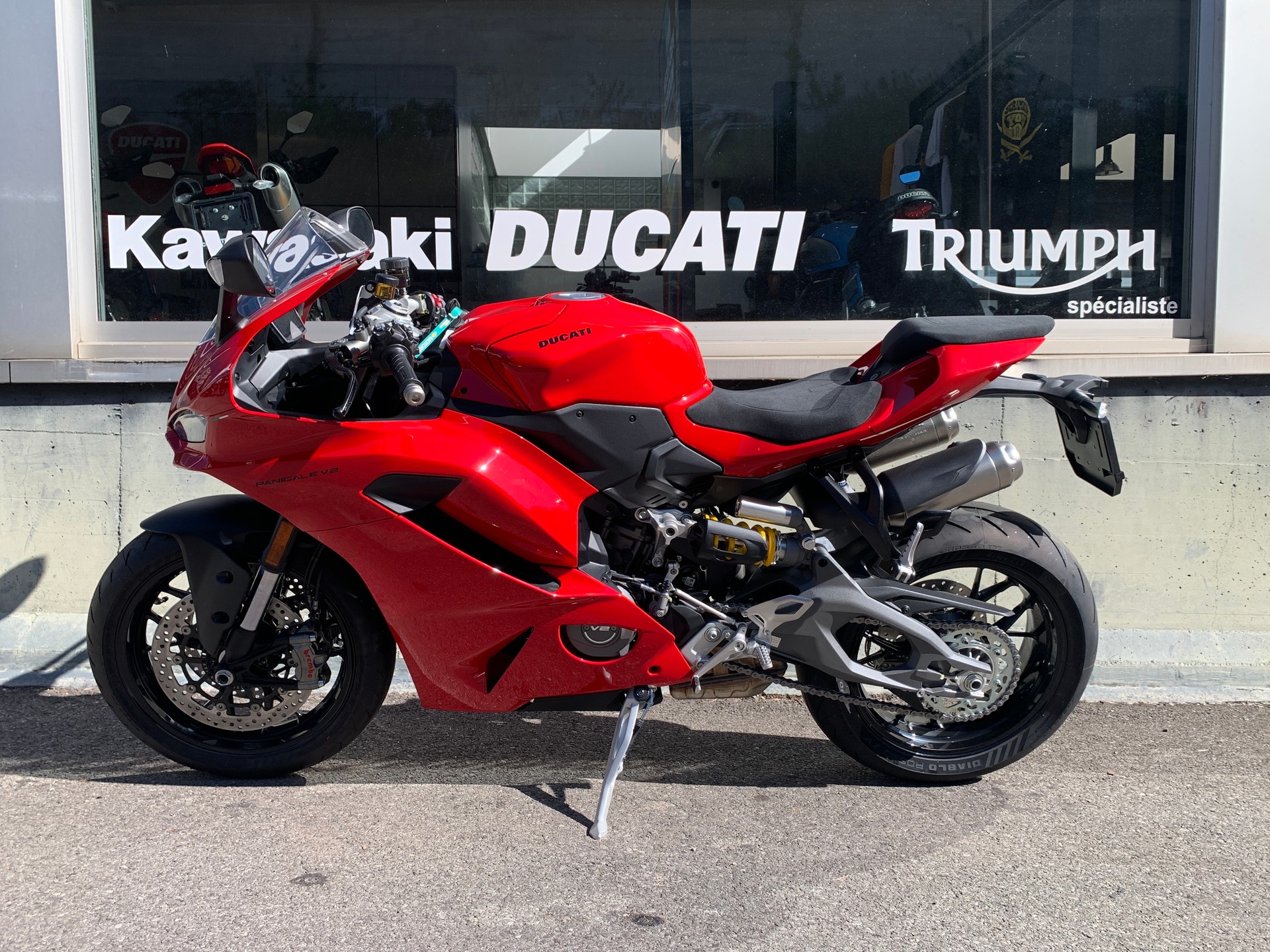 DUCATI PANIGALE V2-showroom-element-1