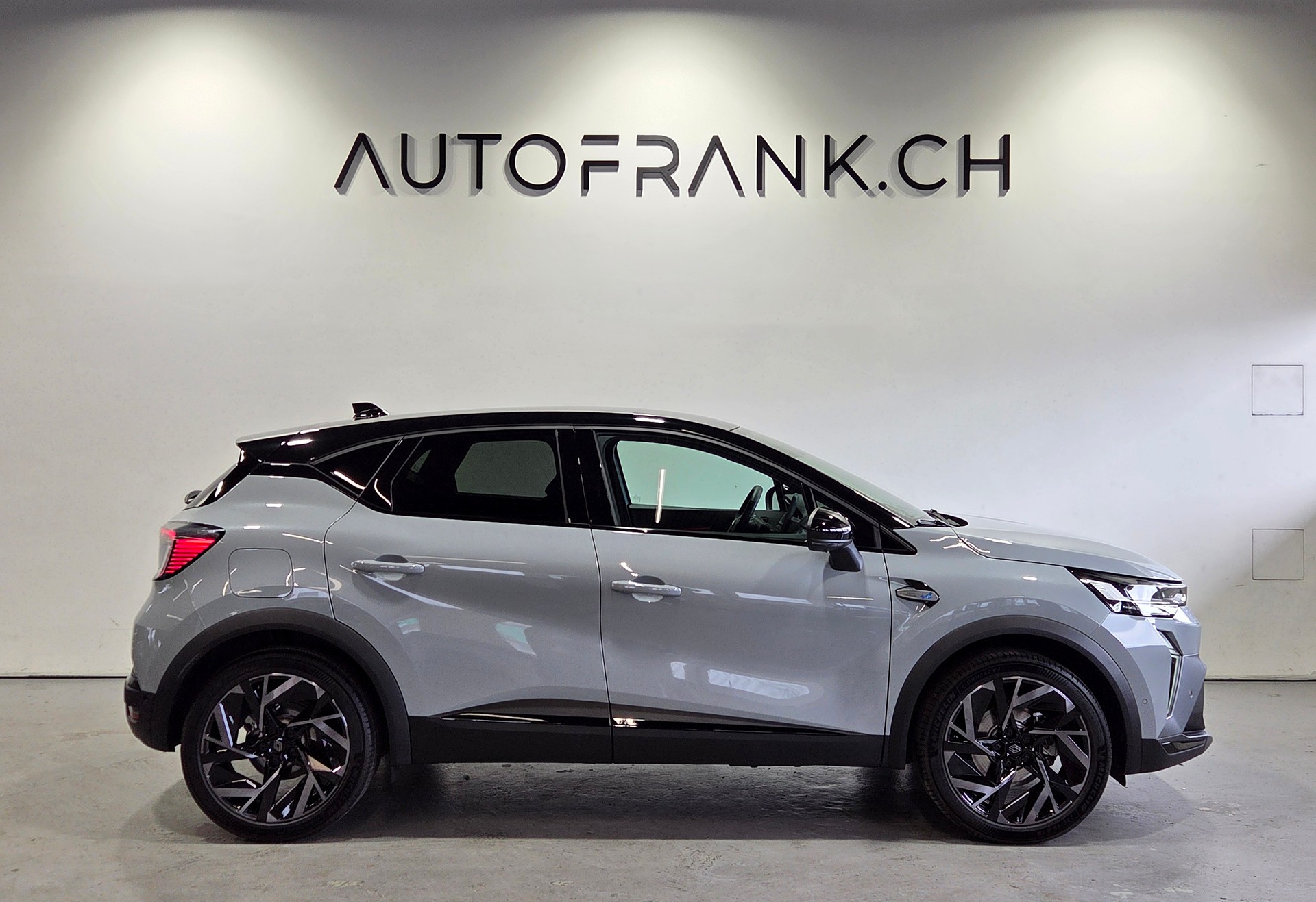 RENAULT Captur 1.6 E-Tech esprit Alpine-image-1