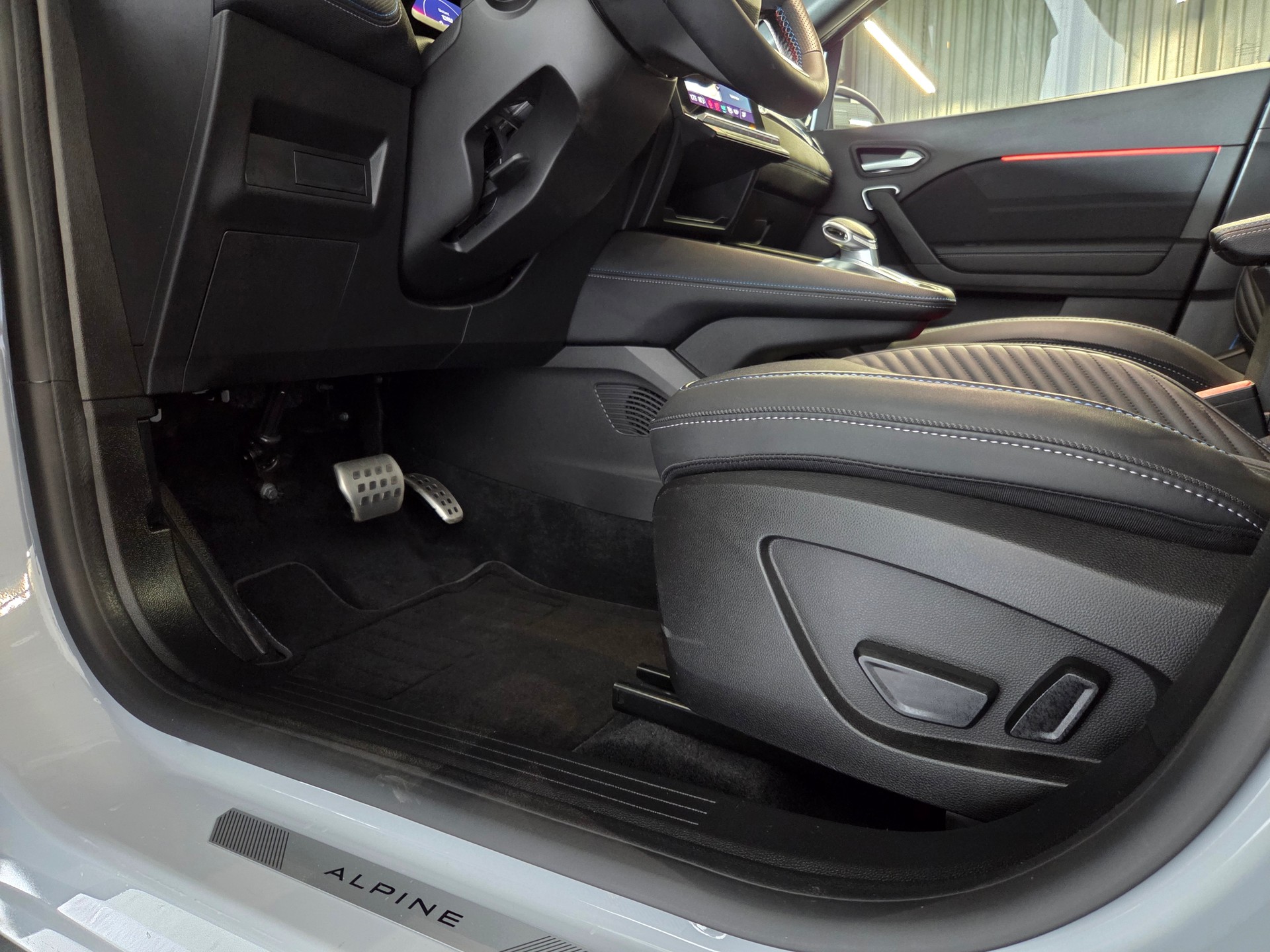 RENAULT Captur 1.6 E-Tech esprit Alpine-image-5
