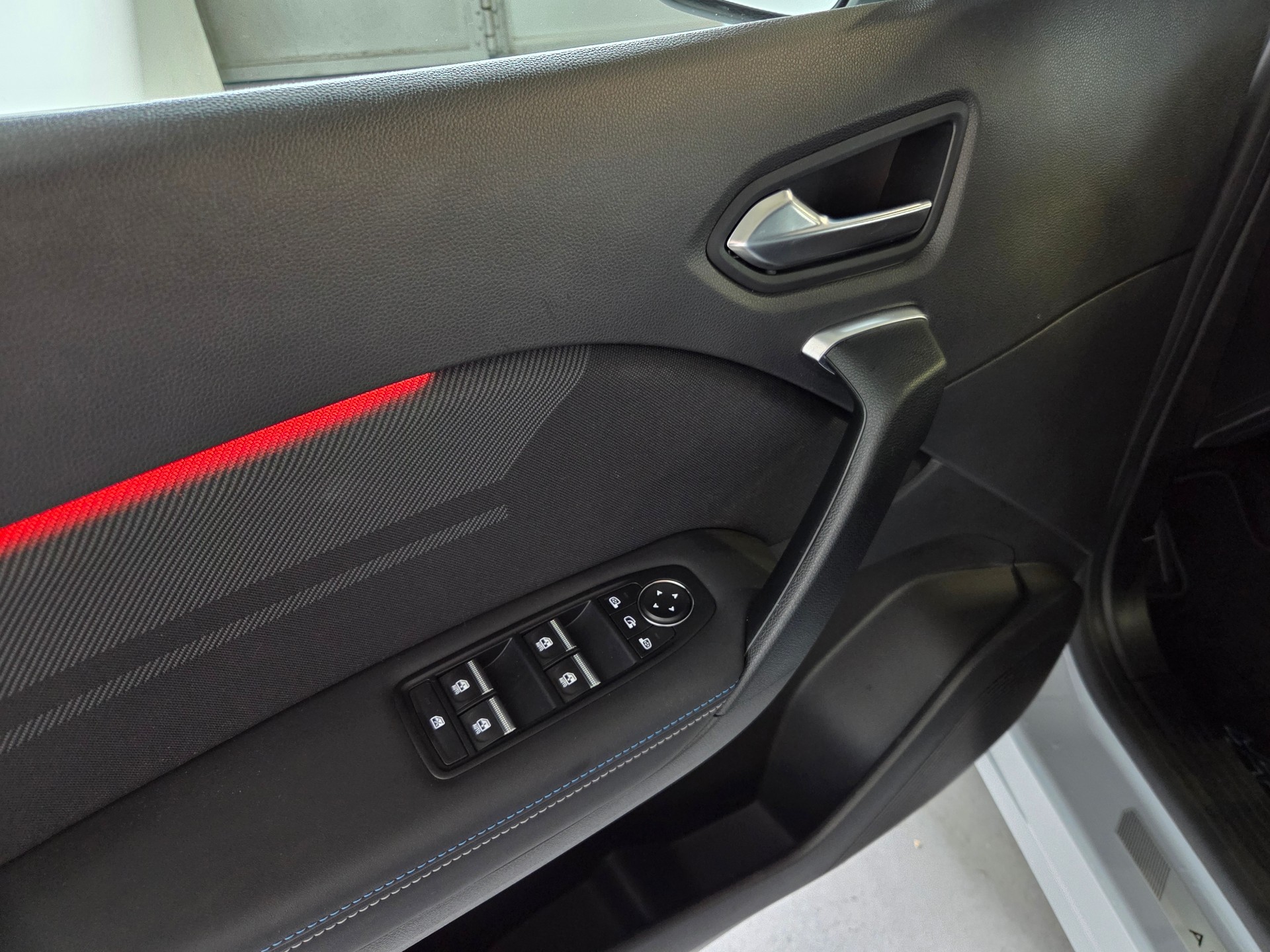 RENAULT Captur 1.6 E-Tech esprit Alpine-image-17