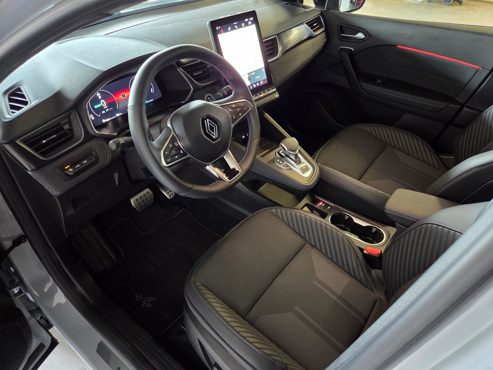 RENAULT Captur 1.6 E-Tech esprit Alpine-image-3