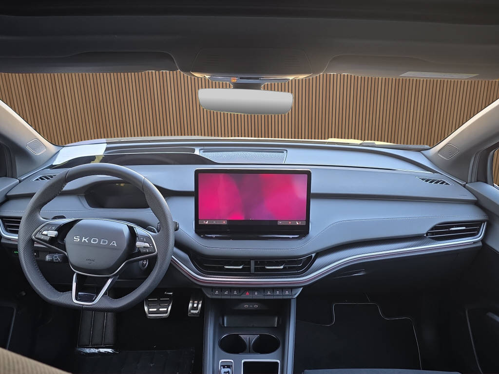 SKODA Enyaq IV 85x SportLine 4x4 MAXX-image-17