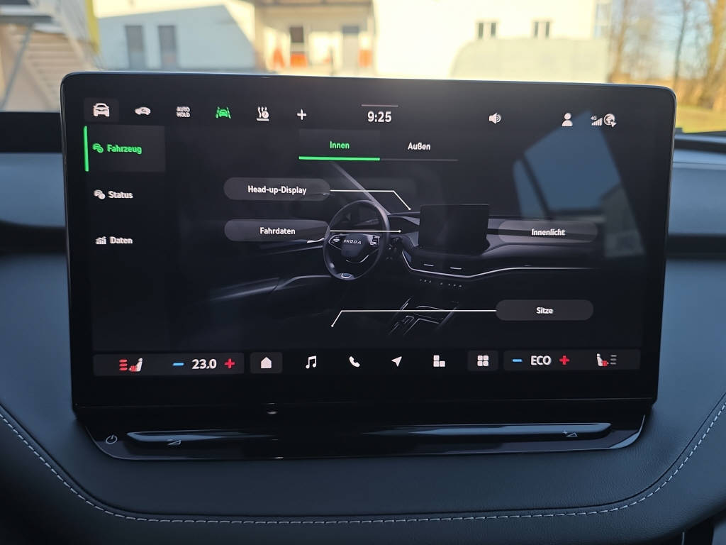 SKODA Enyaq IV 85x SportLine 4x4 MAXX-image-24