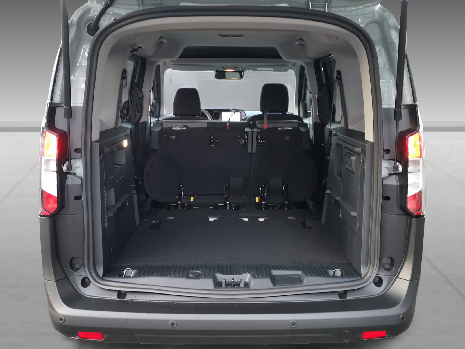 FORD Tourneo Courier 1.0 EcoBoost Titanium-image-13