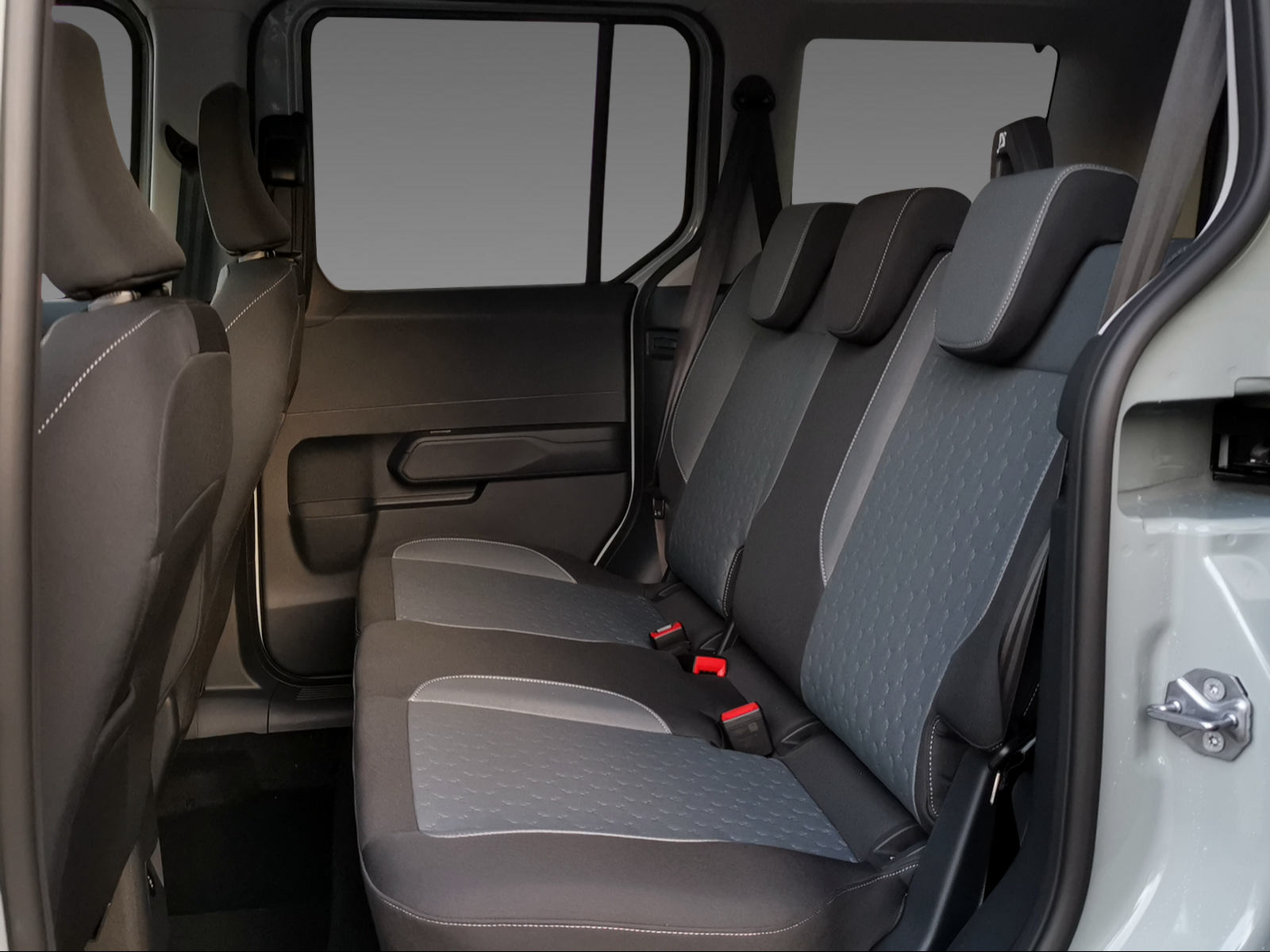 FORD Tourneo Courier 1.0 EcoBoost Titanium-image-11