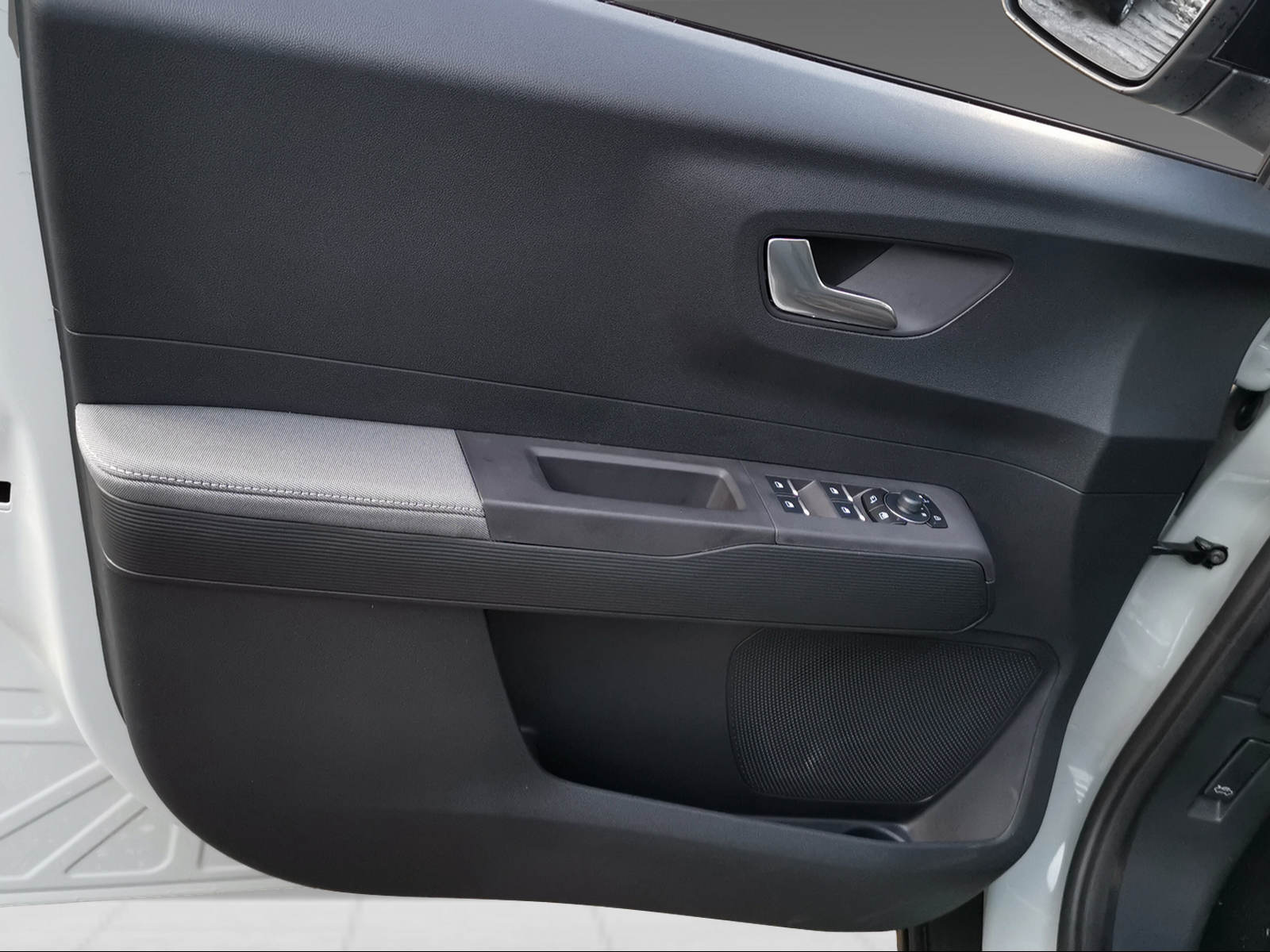 FORD Tourneo Courier 1.0 EcoBoost Titanium-image-10