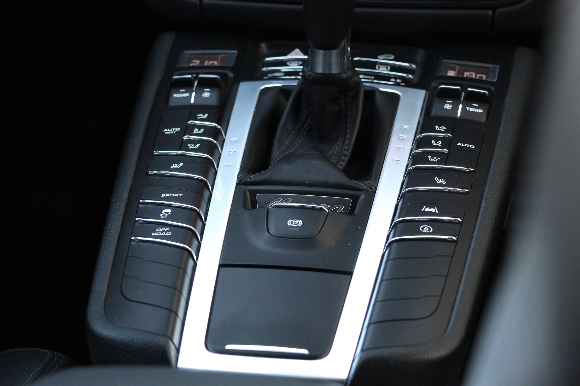 PORSCHE Macan PDK (CH)-image-14