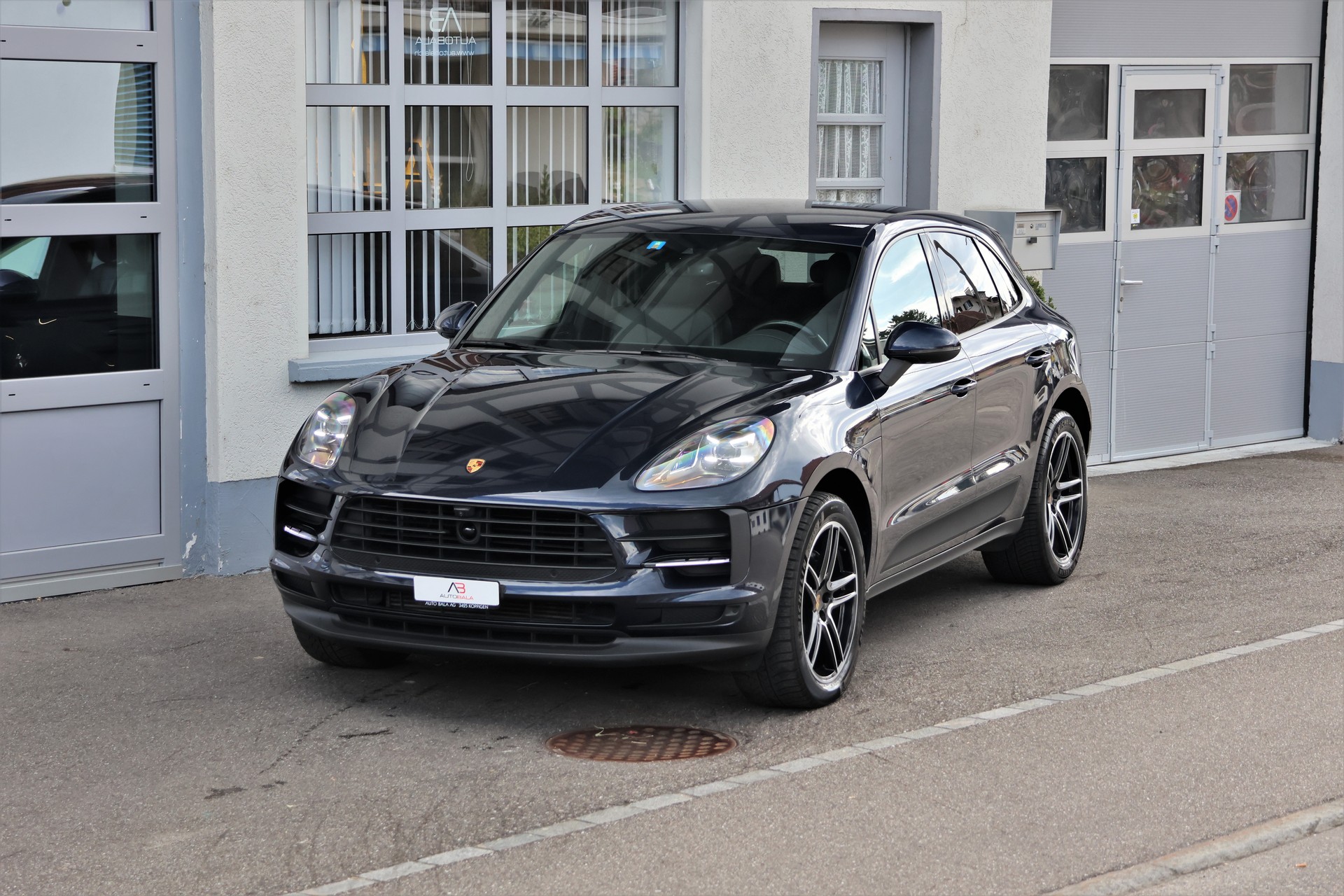 PORSCHE Macan PDK (CH)-image-0