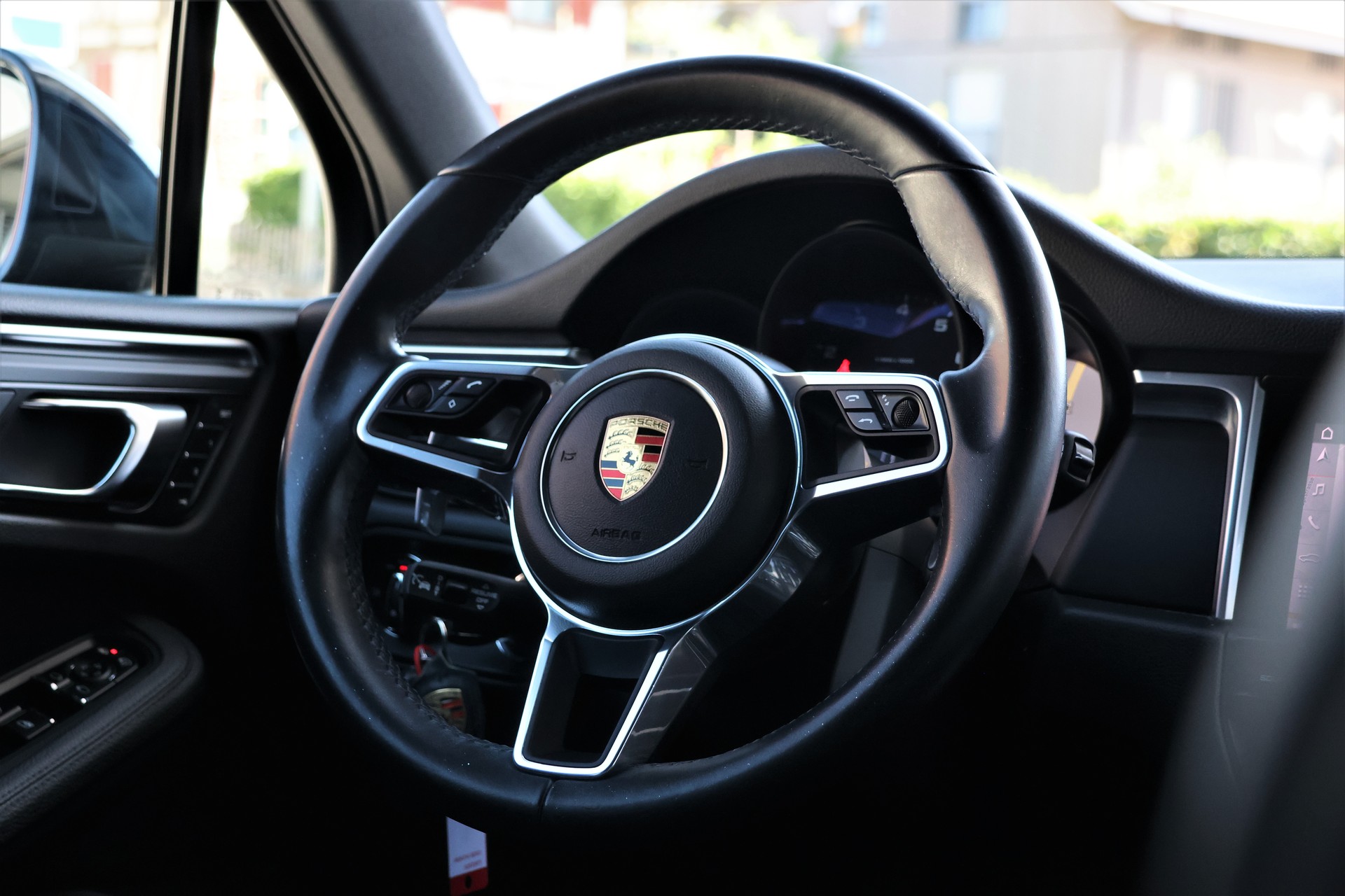 PORSCHE Macan PDK (CH)-image-12