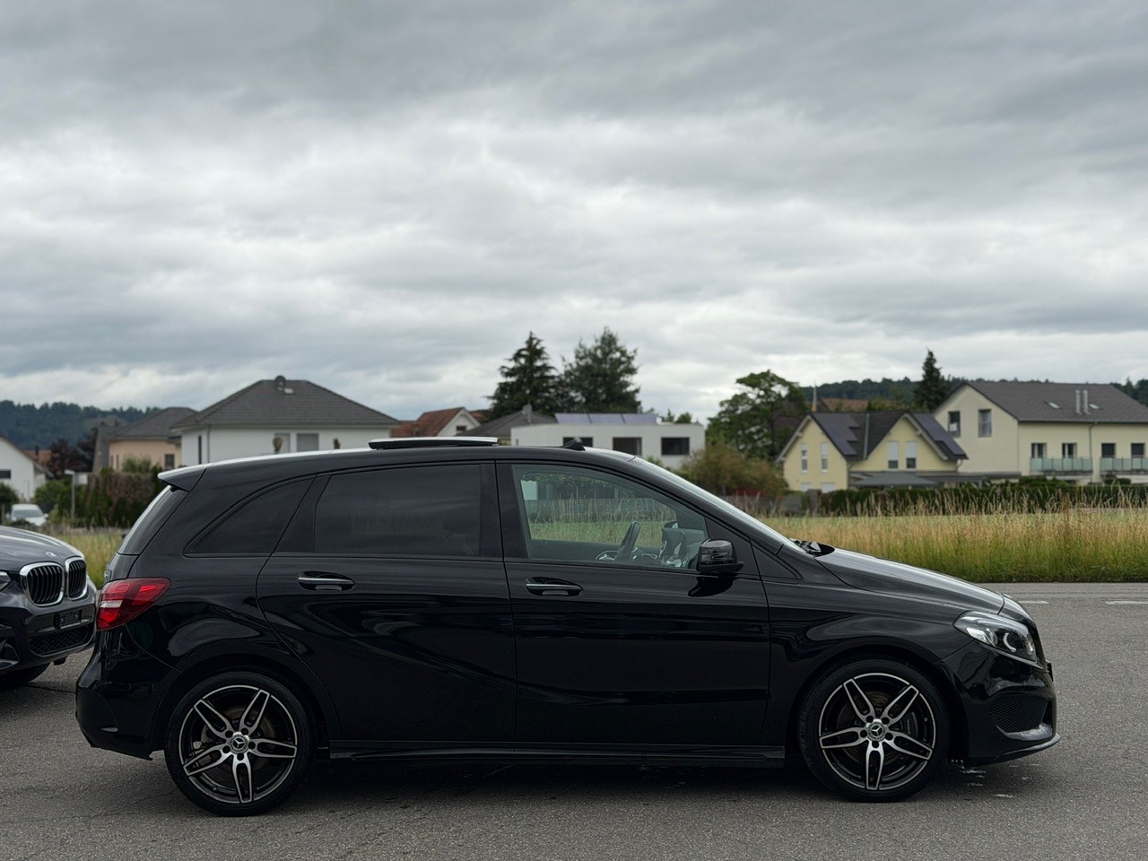 MERCEDES-BENZ B 220 CDI AMG Line 4Matic 7G-DCT-image-11