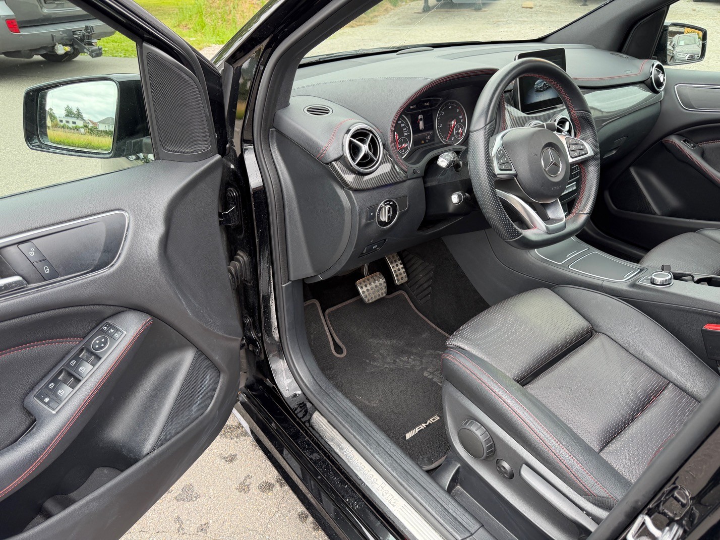 MERCEDES-BENZ B 220 CDI AMG Line 4Matic 7G-DCT-image-7