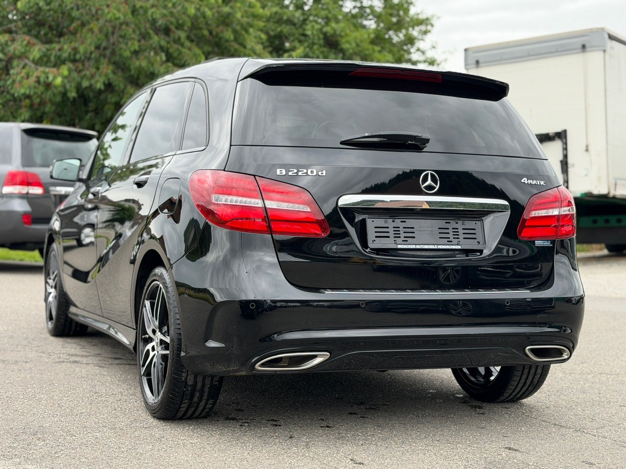 MERCEDES-BENZ B 220 CDI AMG Line 4Matic 7G-DCT-image-5