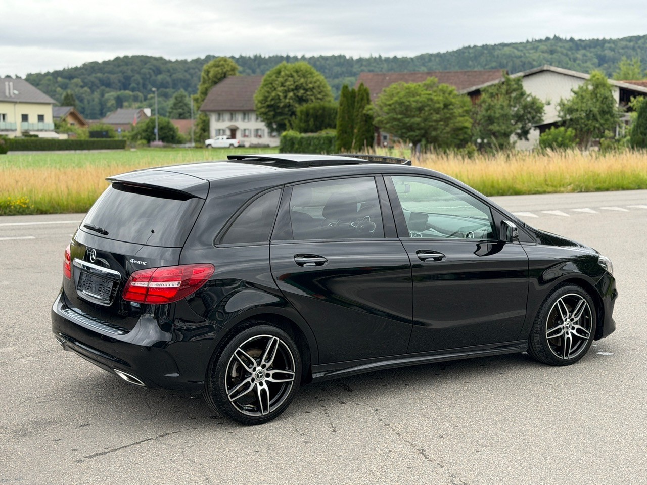 MERCEDES-BENZ B 220 CDI AMG Line 4Matic 7G-DCT-image-14