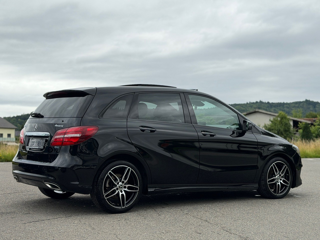 MERCEDES-BENZ B 220 CDI AMG Line 4Matic 7G-DCT-image-3