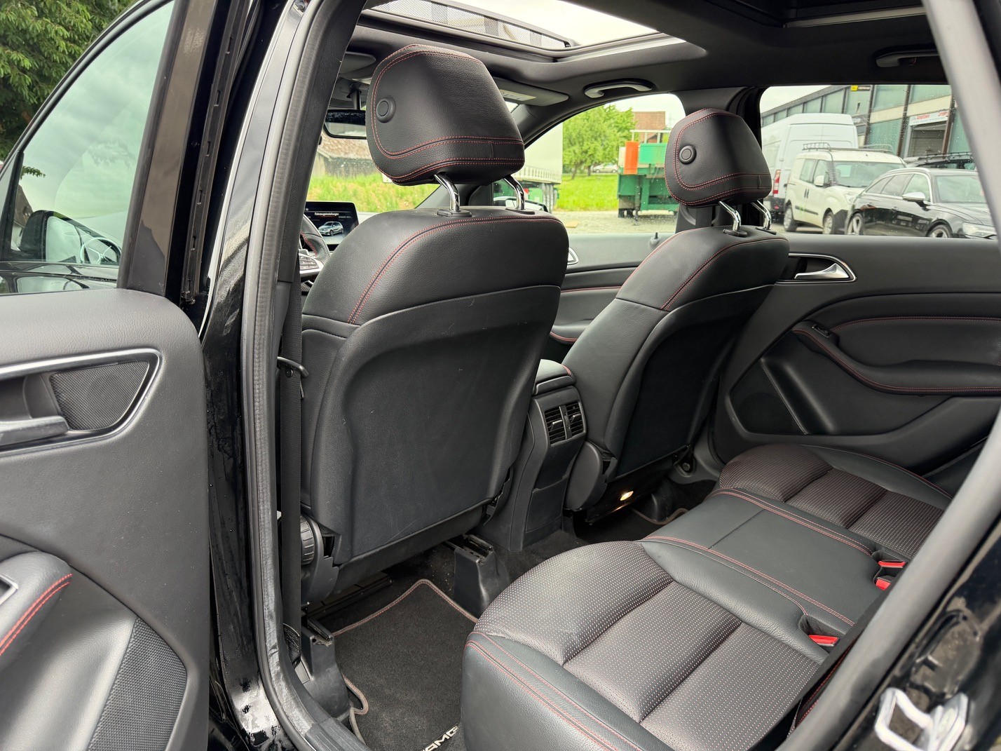 MERCEDES-BENZ B 220 CDI AMG Line 4Matic 7G-DCT-image-9