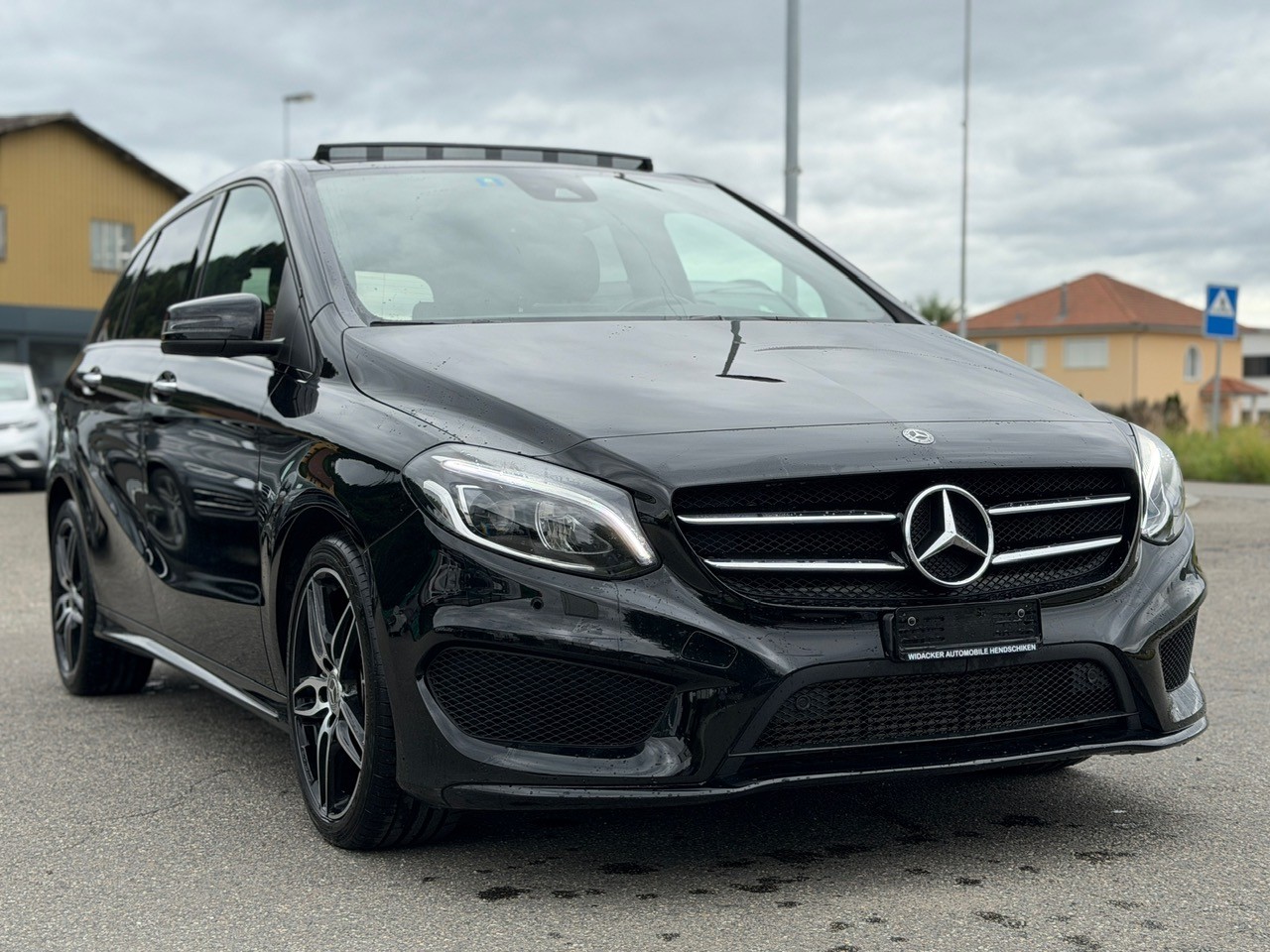 MERCEDES-BENZ B 220 CDI AMG Line 4Matic 7G-DCT-image-2