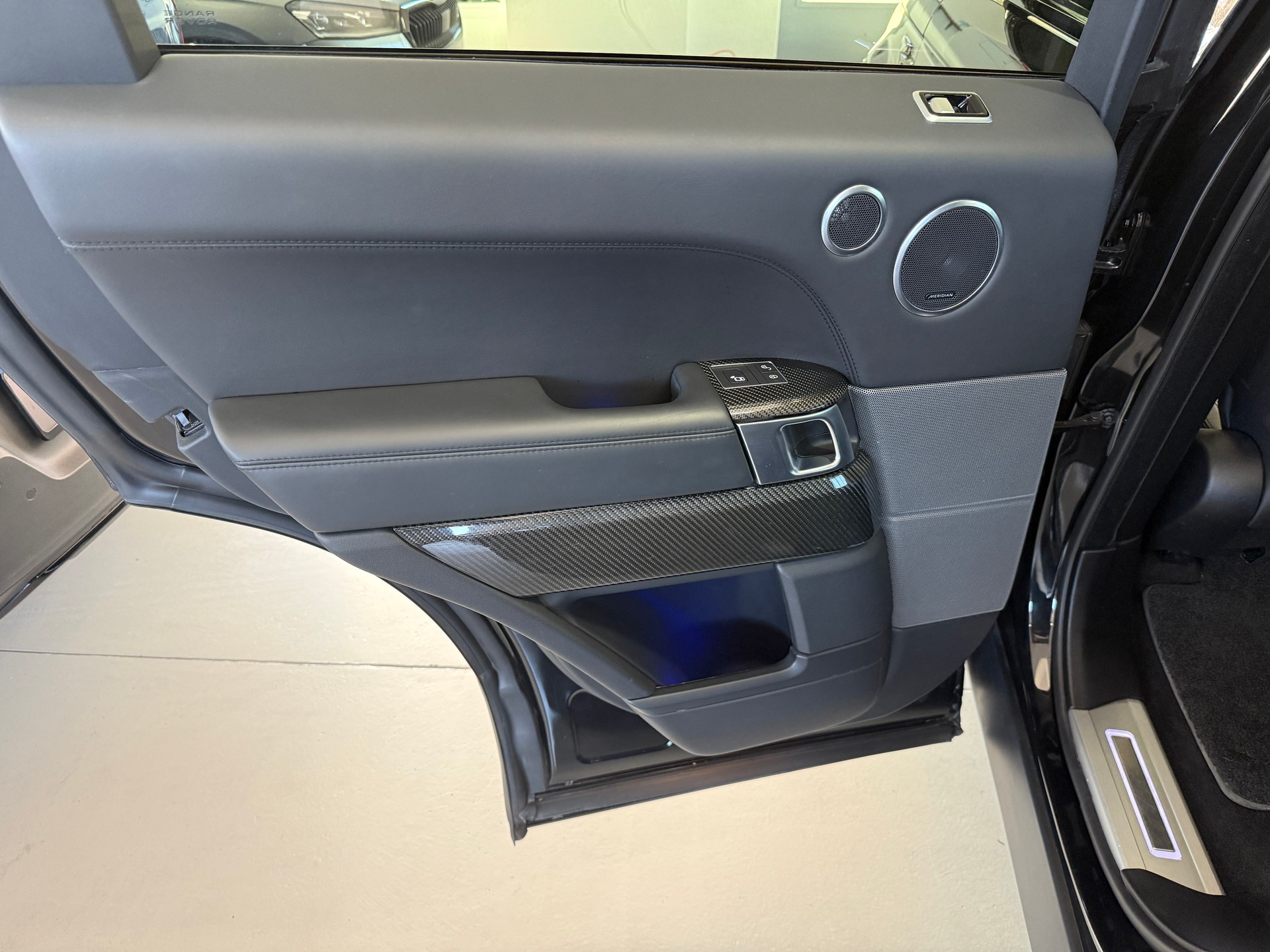LAND ROVER Range Rover Sport 5.0 V8 S/C SVR Automatic-image-24