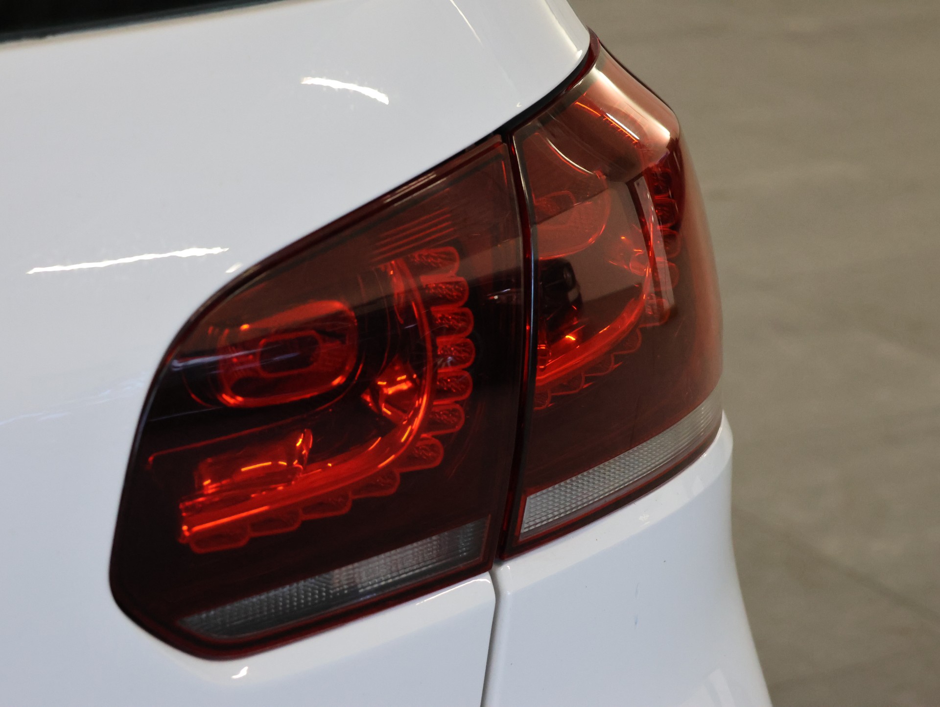 VW Golf 2.0 TSI R 4Motion *Airbox Luftfilter* *Gewindefahrwerk H&R*-image-11