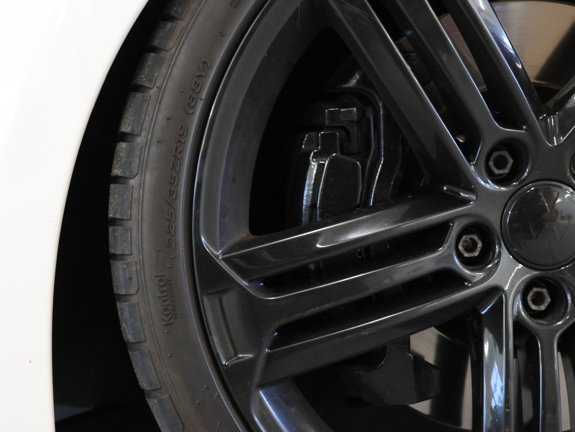 VW Golf 2.0 TSI R 4Motion *Airbox Luftfilter* *Gewindefahrwerk H&R*-image-12