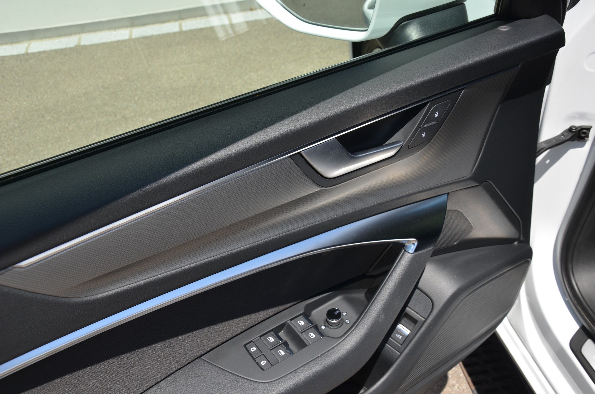AUDI A6 Avant 40 TDI advanced quattro S-tronic-image-14