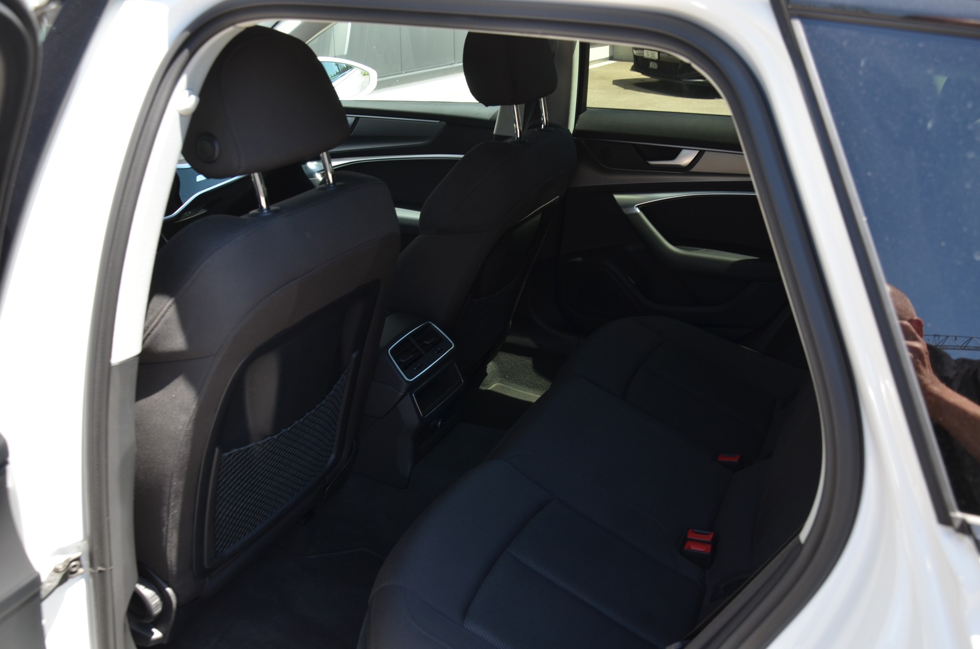 AUDI A6 Avant 40 TDI advanced quattro S-tronic-image-12