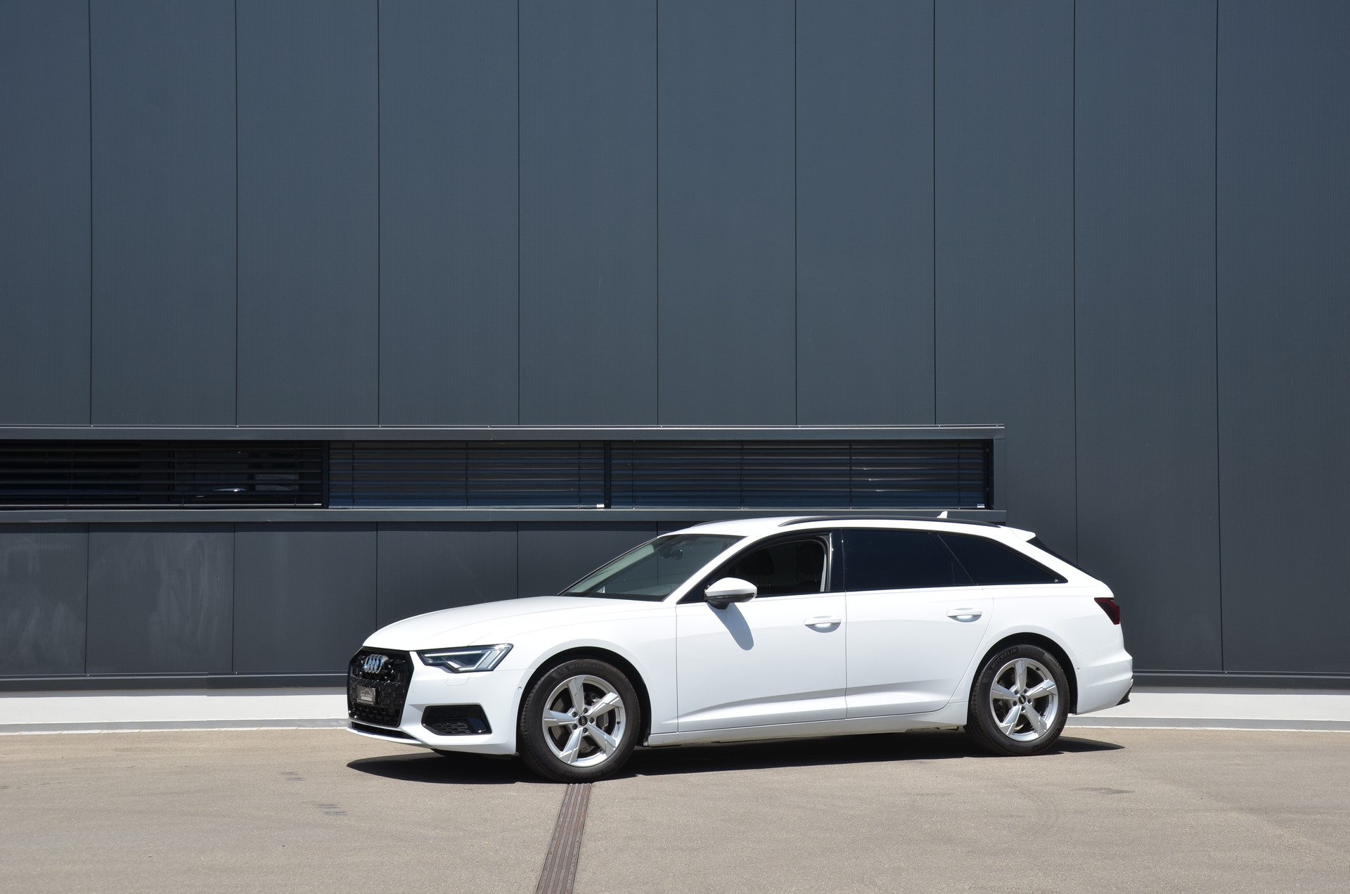 AUDI A6 Avant 40 TDI advanced quattro S-tronic-image-1