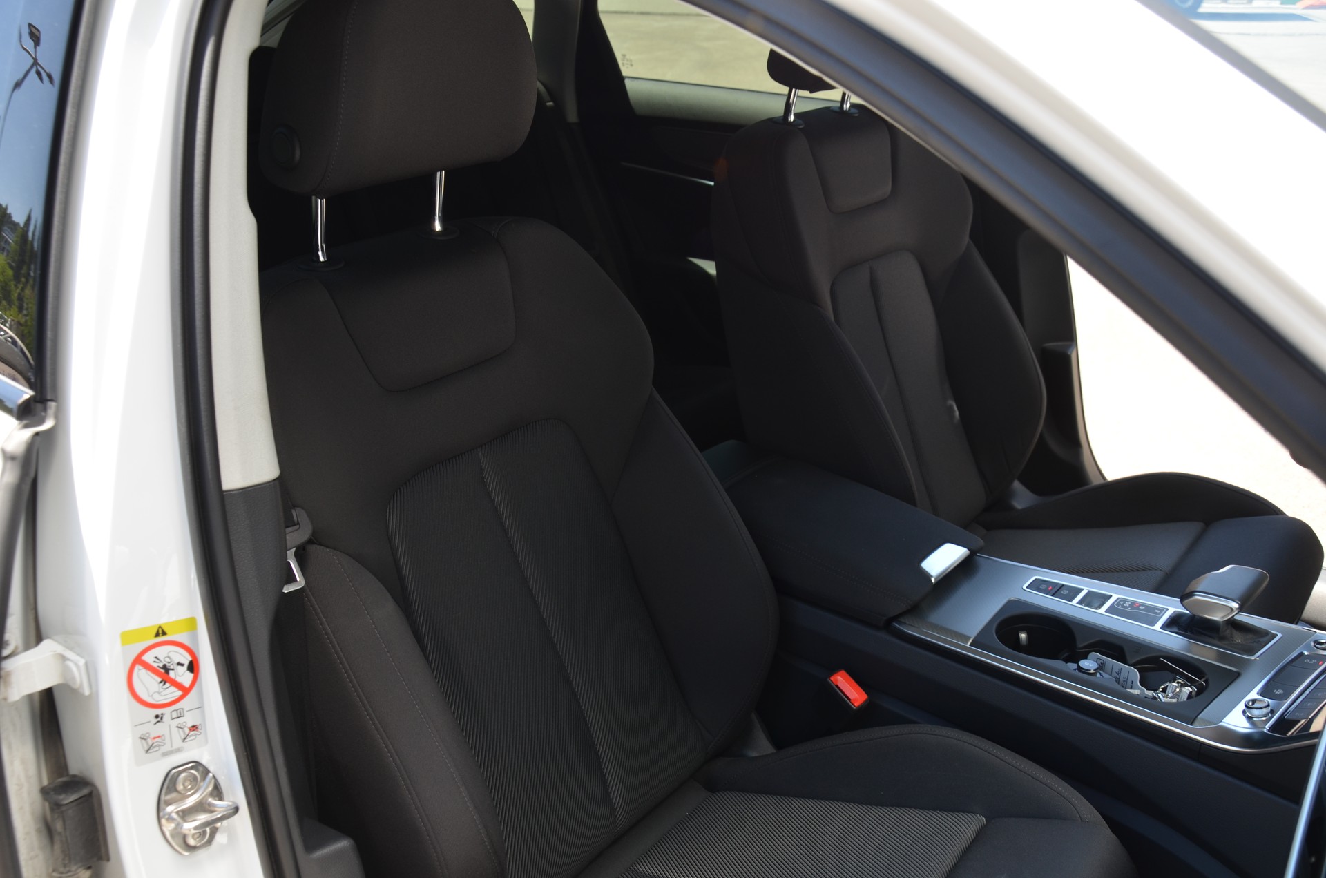 AUDI A6 Avant 40 TDI advanced quattro S-tronic-image-16
