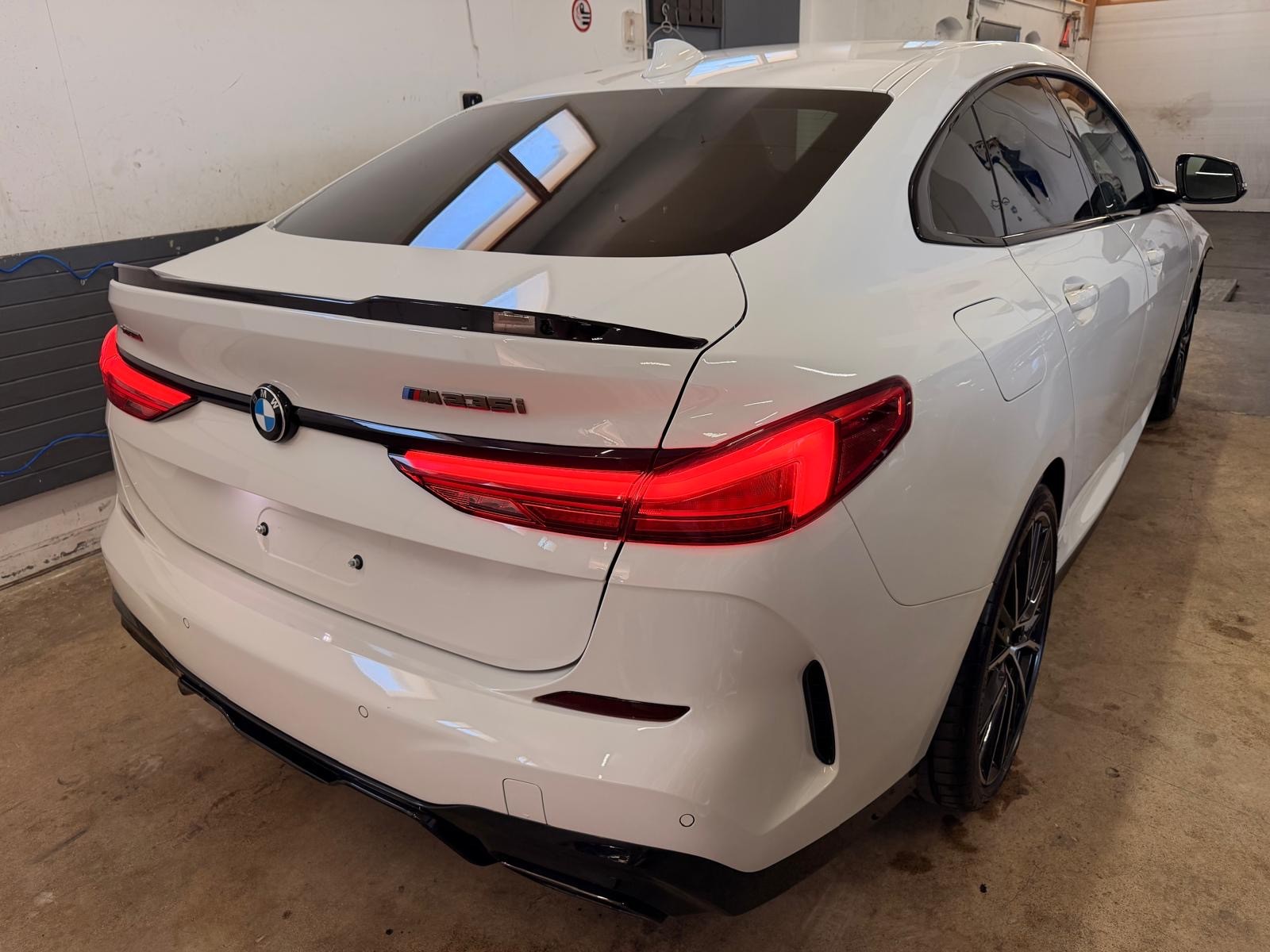 BMW M235i Gran Coupé xDrive Steptronic-image-3