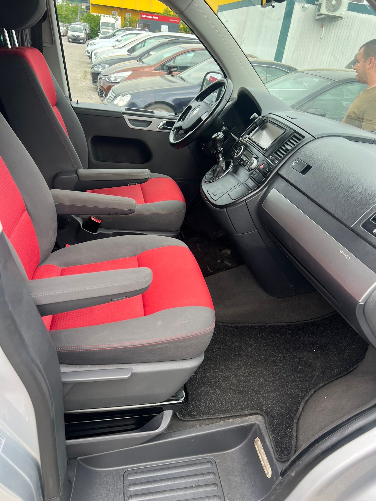 VW T5 Multivan Highline 2.5 TDI 4M-image-6