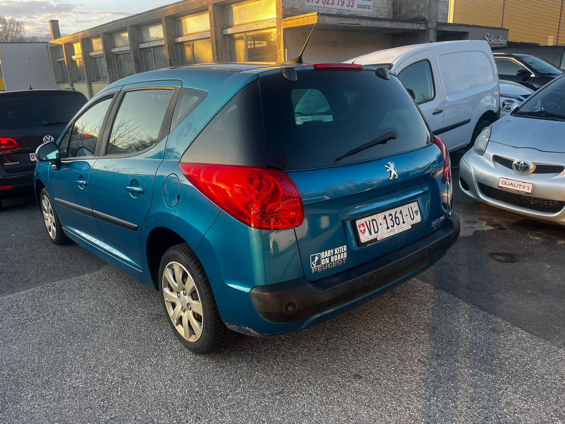PEUGEOT 207 SW 1.4 16V Trendy-image-1
