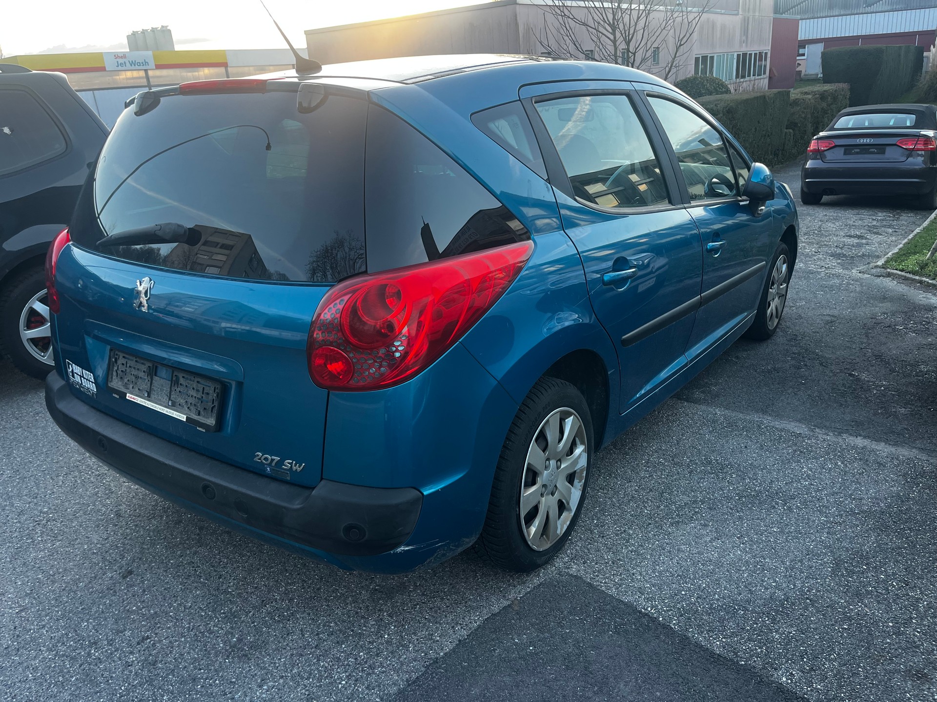 PEUGEOT 207 SW 1.4 16V Trendy-image-5