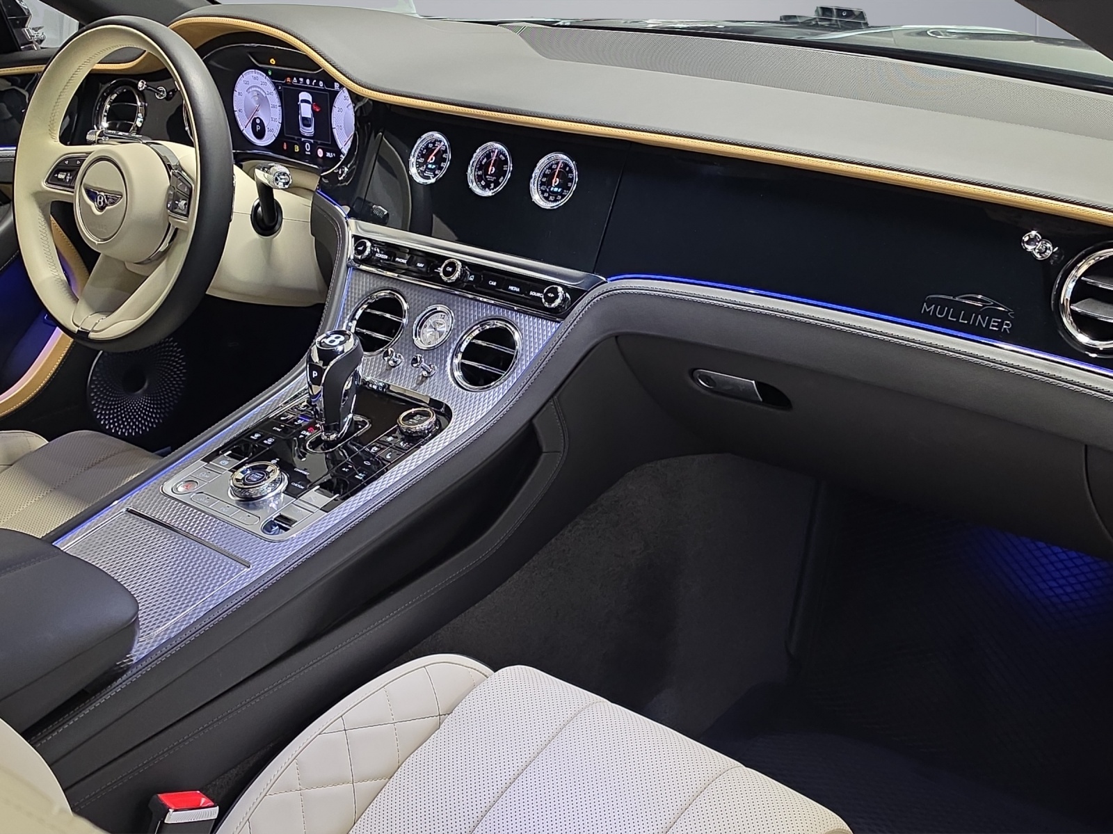BENTLEY Continental GT 4.0 V8 Mulliner-image-12