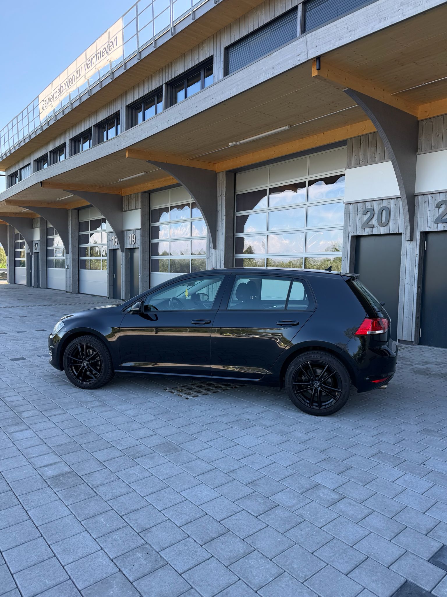 VW GOLF-image-6