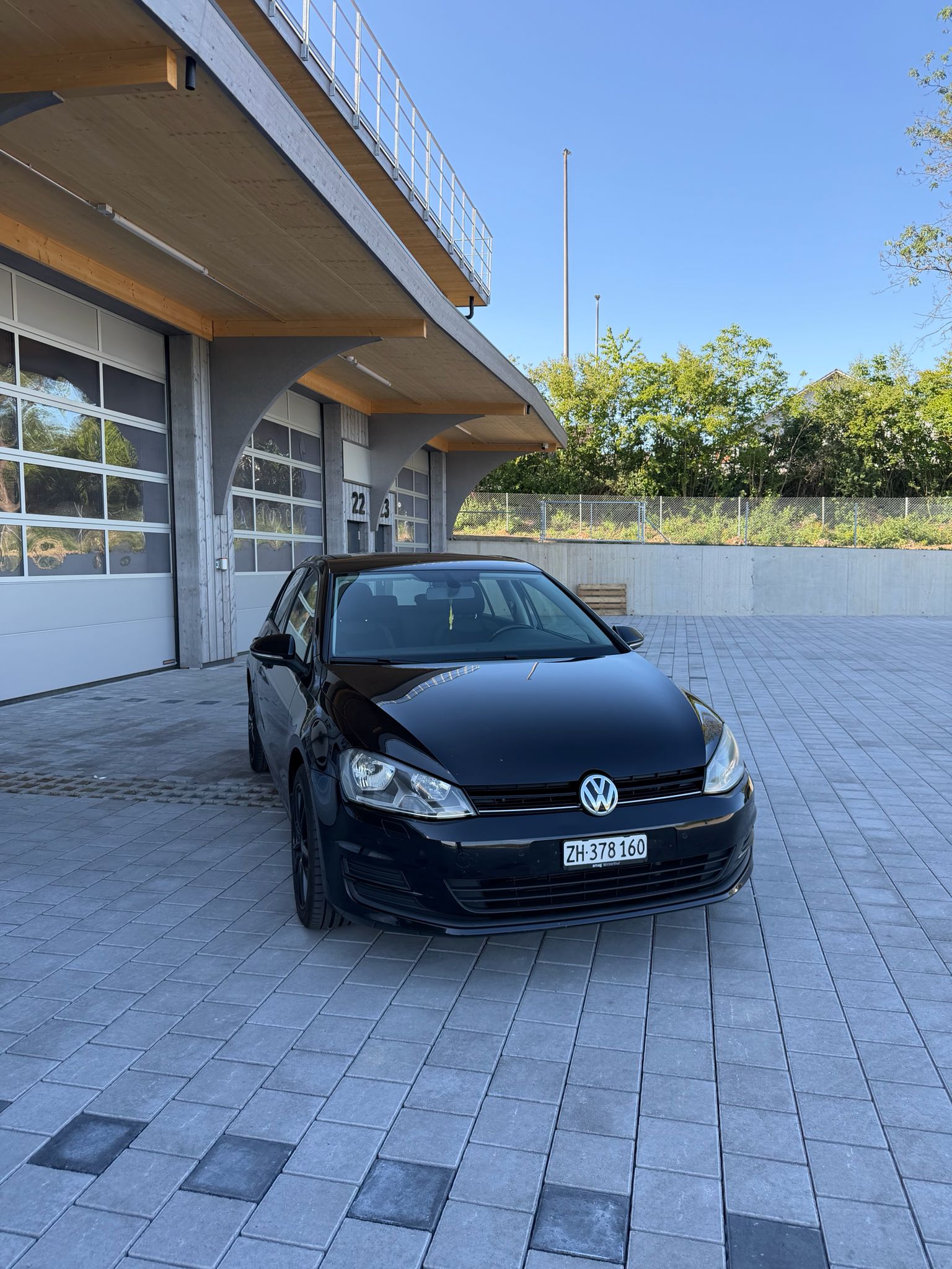 VW GOLF-image-0