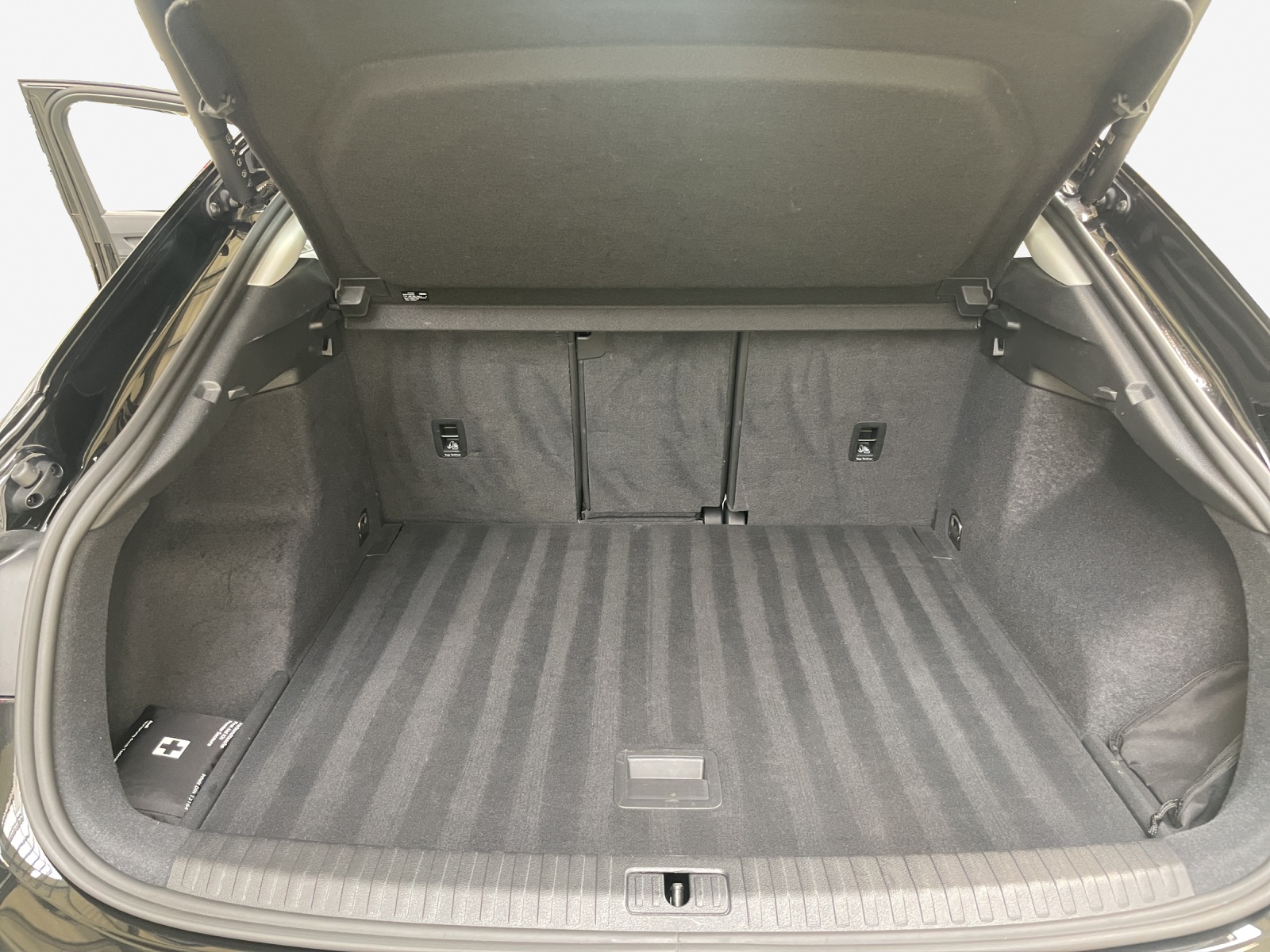 AUDI Q3 Sportback 35 TFSI Attraction S-tronic-image-12
