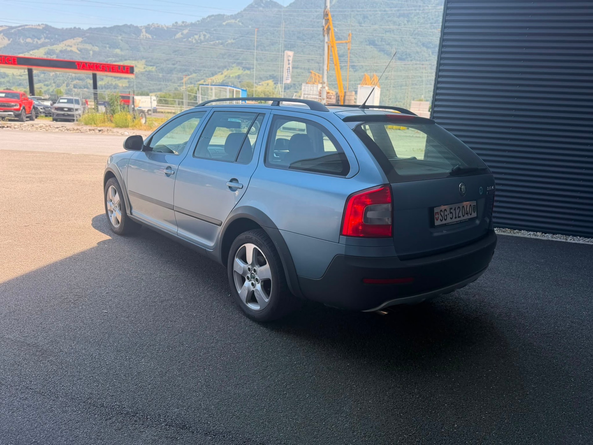 SKODA Octavia Combi 1.8 TSI Scout 4x4-image-4