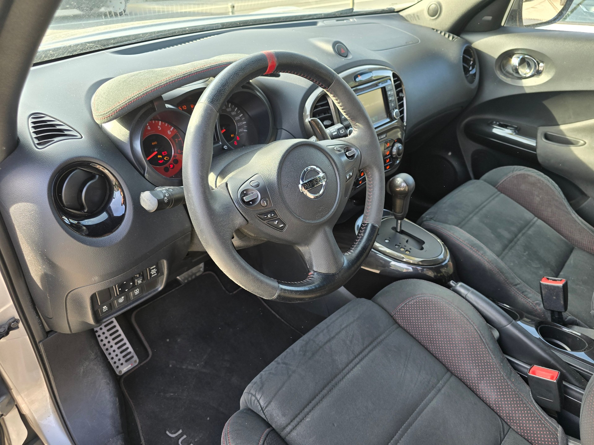 NISSAN Juke 1.6 DIG-T Nismo RS Swiss Ed 4x4 Xtronic M-CVT-image-7