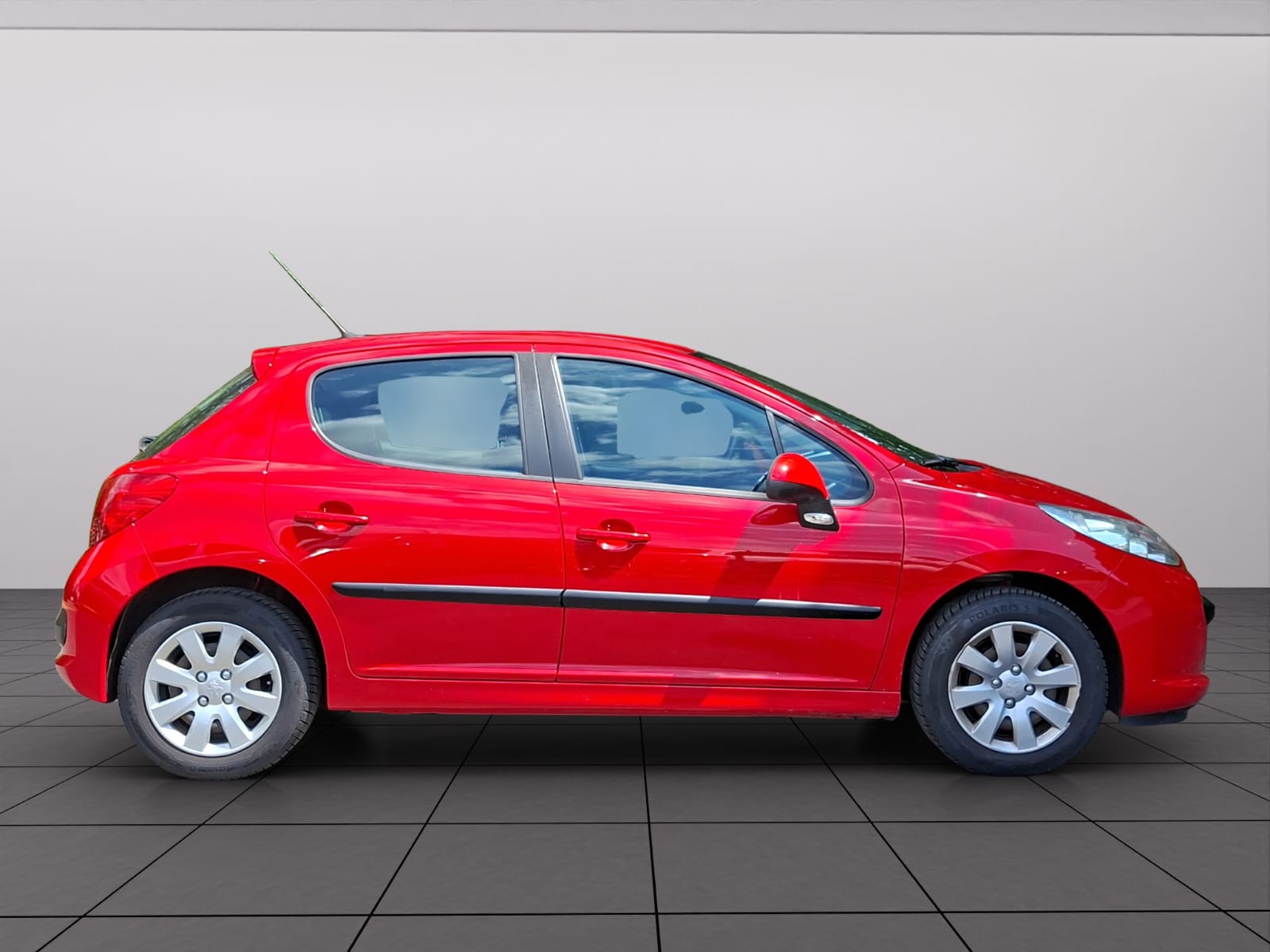 PEUGEOT 207 1.4 16V XT-image-7