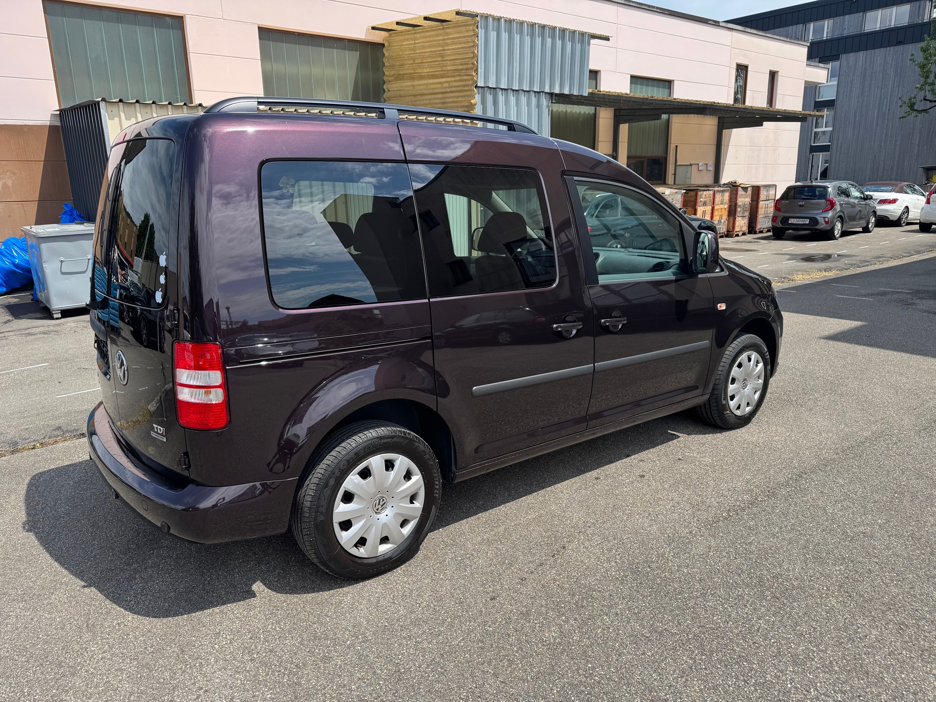 VW Caddy 1.6 TDI Blue Motion TechnologyTrendline-image-3