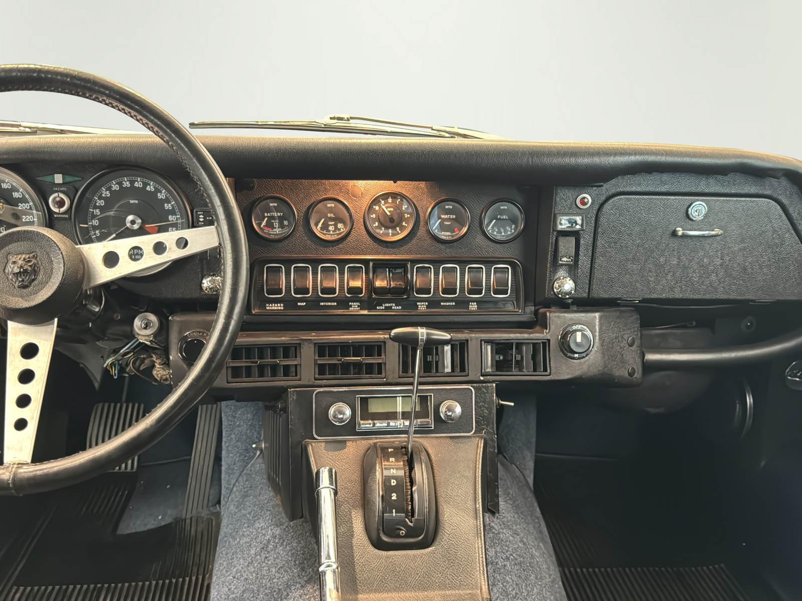 JAGUAR Series 3 V12-image-12