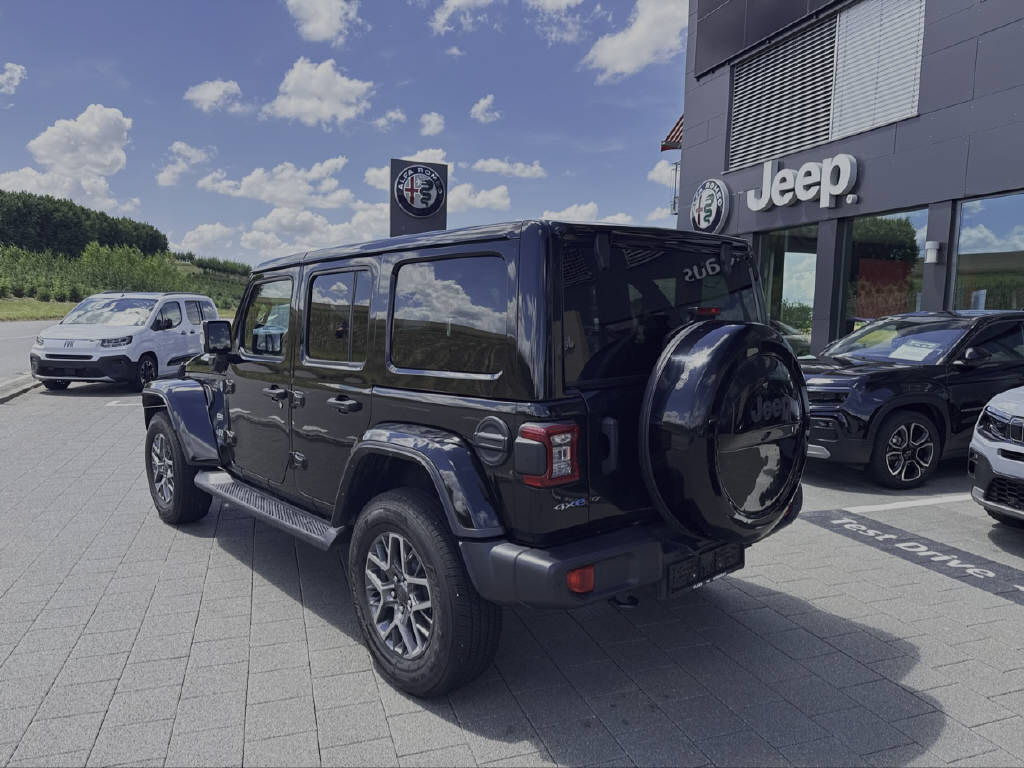 JEEP Wrangler 2.0 Turbo Sahara Unlimited 4xe-image-2