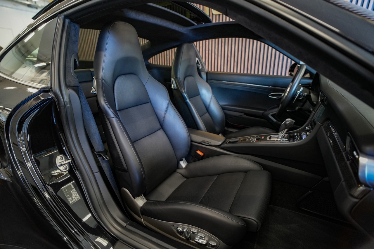PORSCHE 911 Turbo S PDK-image-15